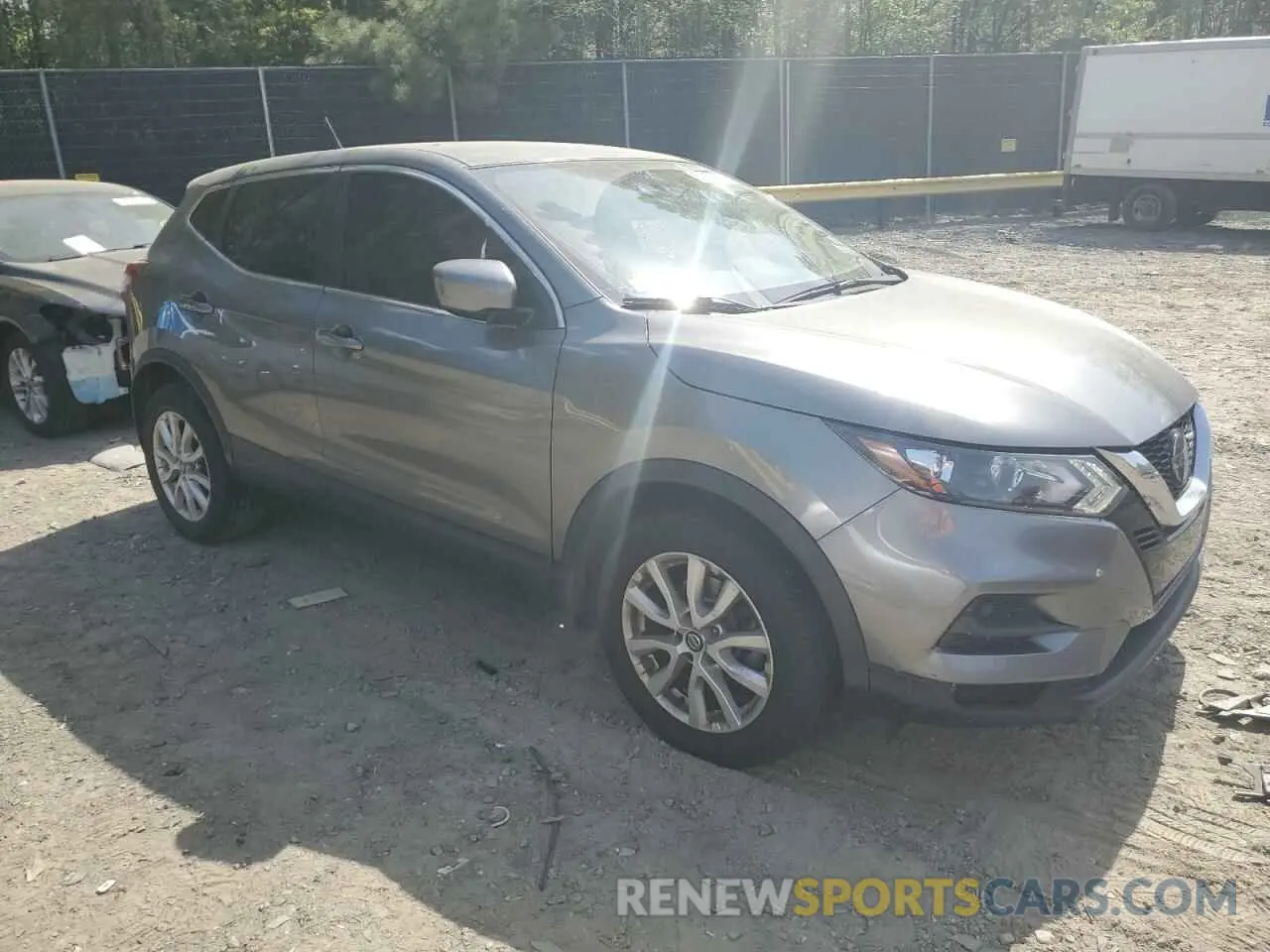 4 Photograph of a damaged car JN1BJ1CV2LW549920 NISSAN ROGUE 2020