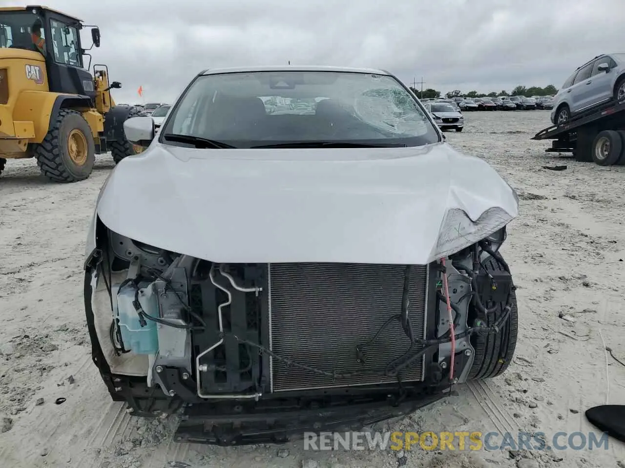 5 Photograph of a damaged car JN1BJ1CV3LW547352 NISSAN ROGUE 2020