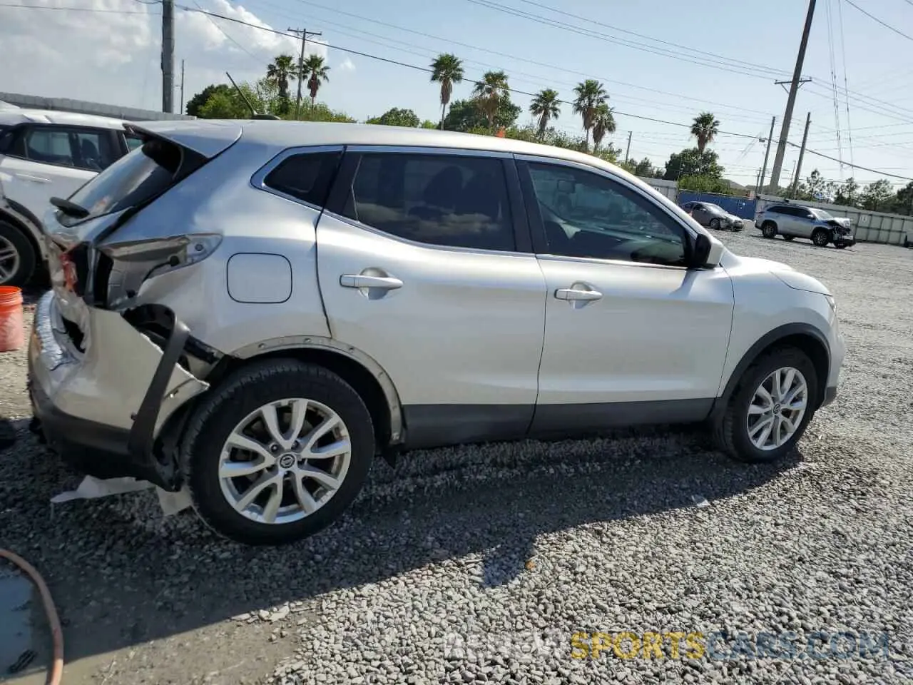 3 Photograph of a damaged car JN1BJ1CV4LW550373 NISSAN ROGUE 2020