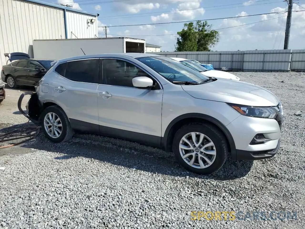 4 Photograph of a damaged car JN1BJ1CV4LW550373 NISSAN ROGUE 2020