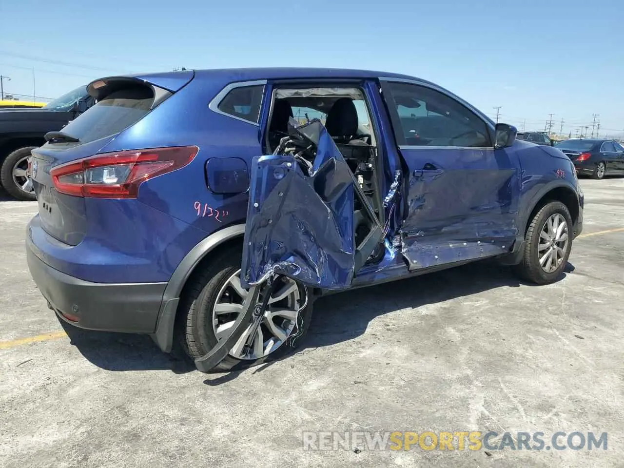 3 Photograph of a damaged car JN1BJ1CV6LW274018 NISSAN ROGUE 2020