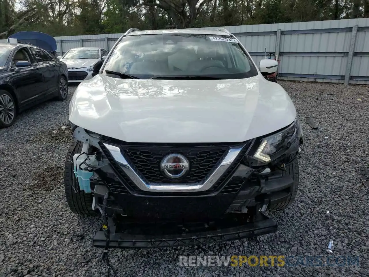 5 Photograph of a damaged car JN1BJ1CV6LW542145 NISSAN ROGUE 2020