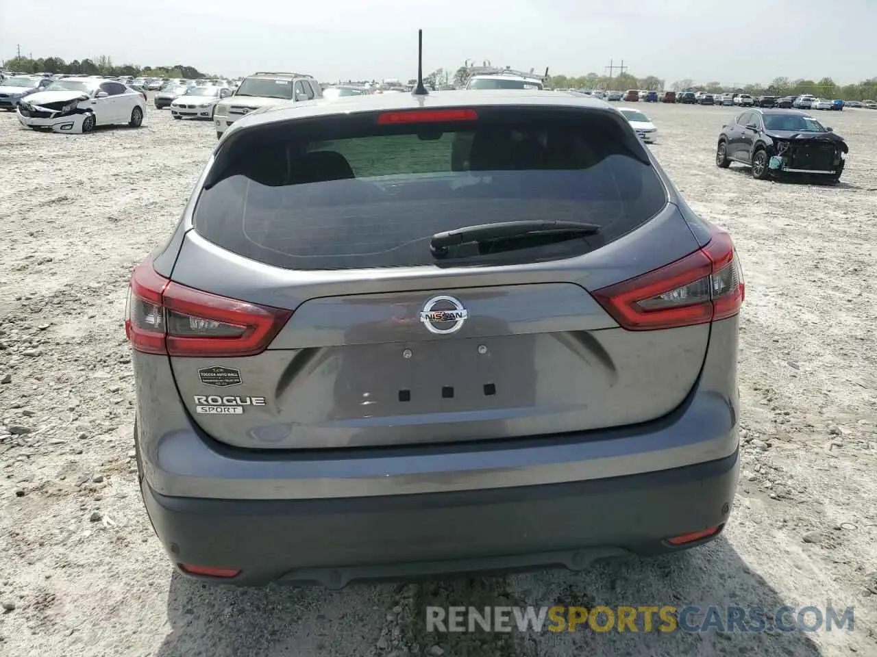 6 Photograph of a damaged car JN1BJ1CV7LW262525 NISSAN ROGUE 2020