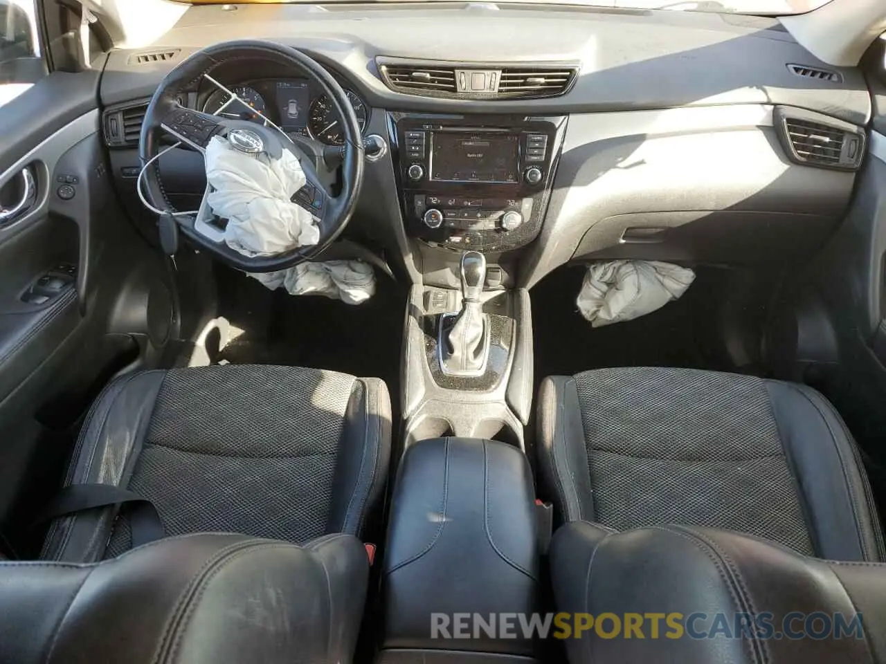 8 Photograph of a damaged car JN1BJ1CVXLW261899 NISSAN ROGUE 2020