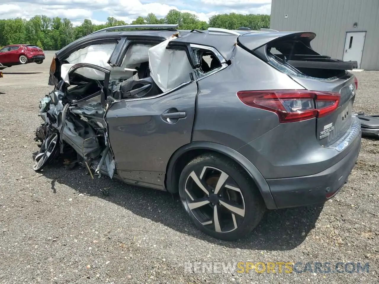 2 Photograph of a damaged car JN1BJ1CW2LW376909 NISSAN ROGUE 2020
