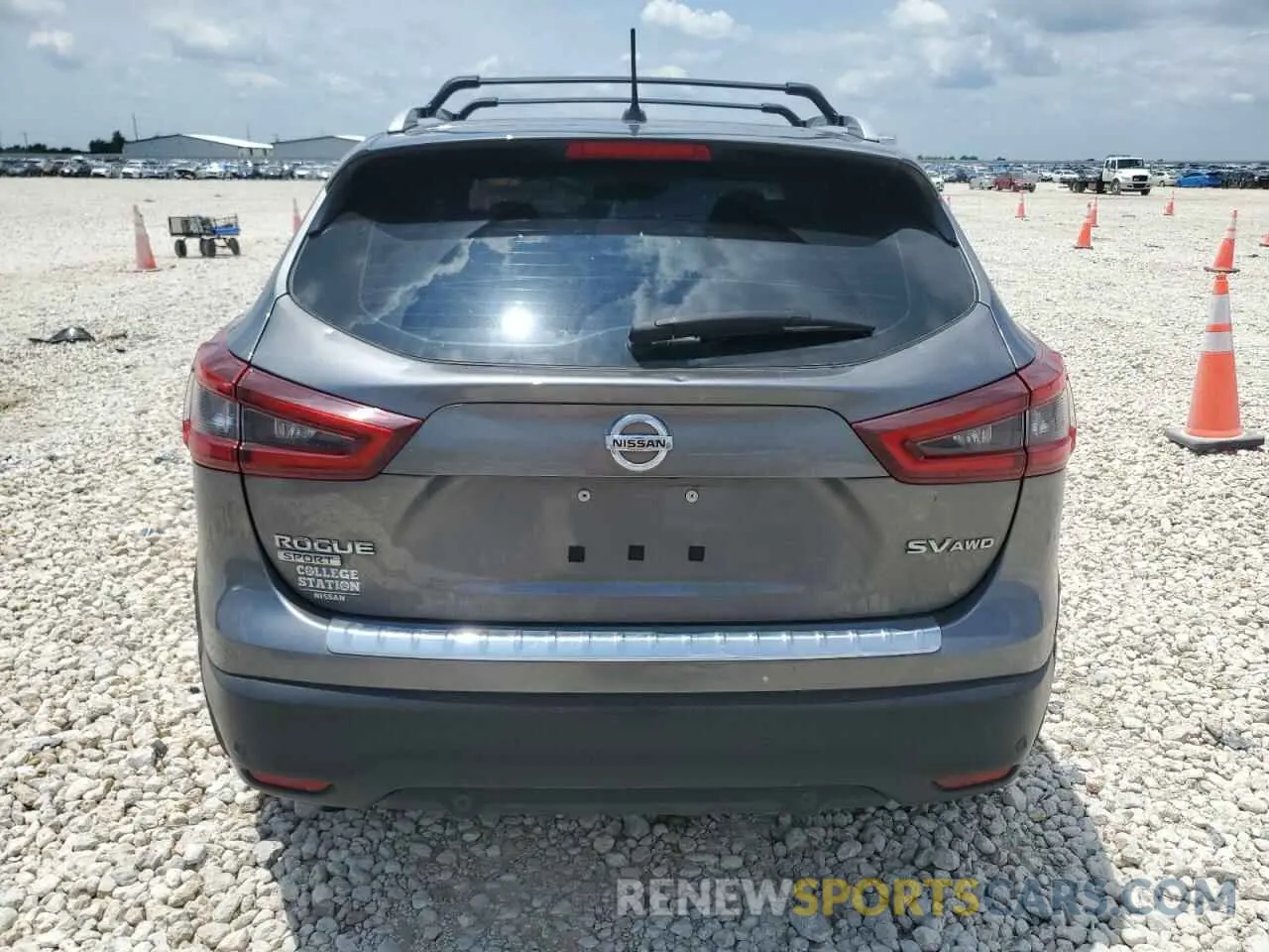 6 Photograph of a damaged car JN1BJ1CW4LW372098 NISSAN ROGUE 2020