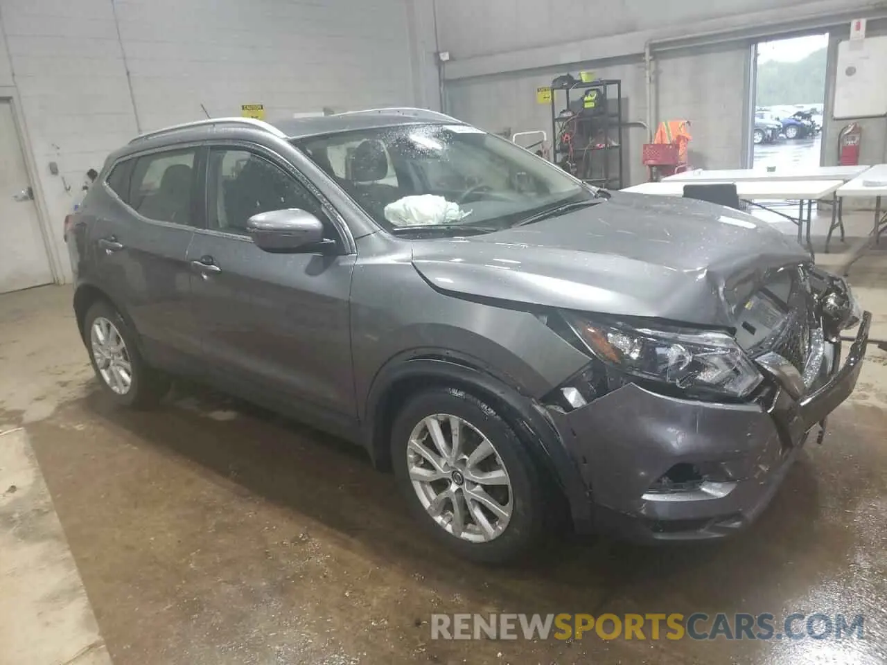 4 Photograph of a damaged car JN1BJ1CW4LW652037 NISSAN ROGUE 2020