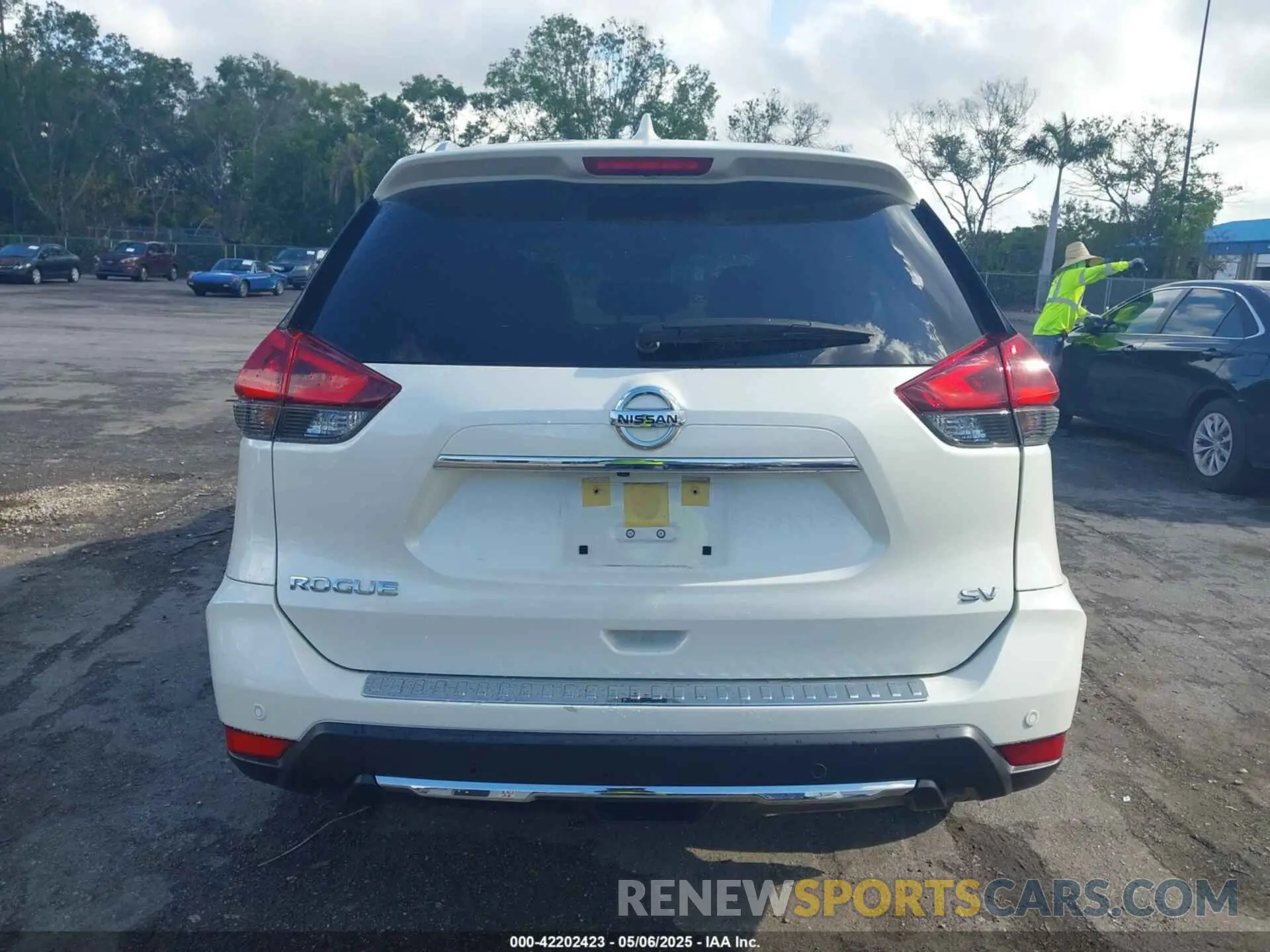 16 Фотография поврежденного автомобиля JN8AT2MT0LW043383 NISSAN ROGUE 2020