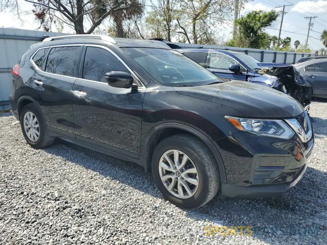4 Фотография поврежденного автомобиля JN8AT2MT2LW015147 NISSAN ROGUE 2020