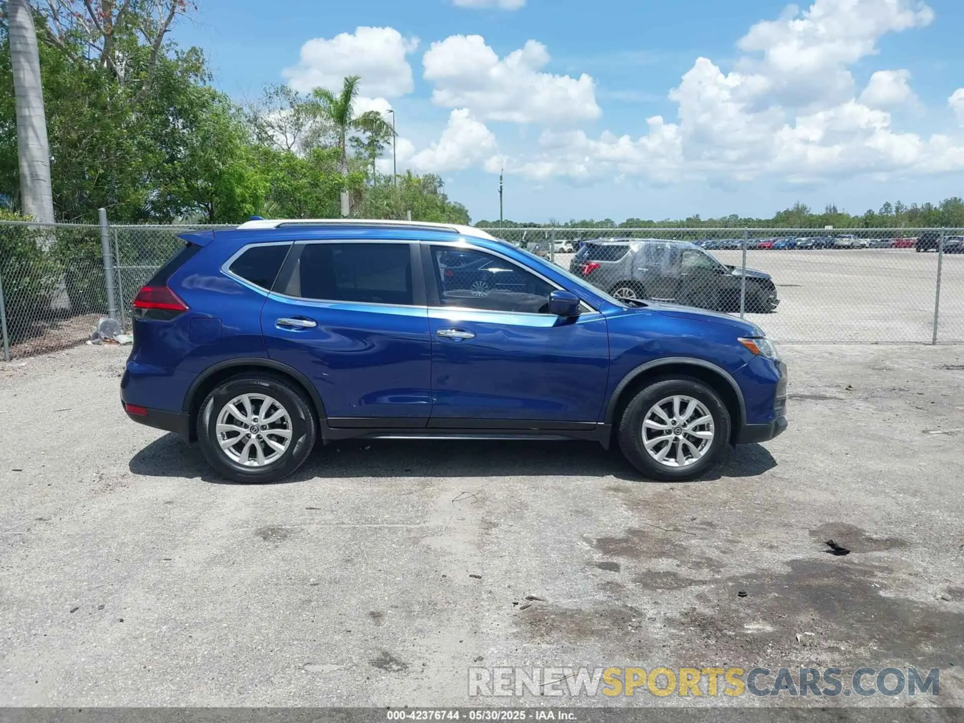 14 Photograph of a damaged car JN8AT2MT3LW008157 NISSAN ROGUE 2020