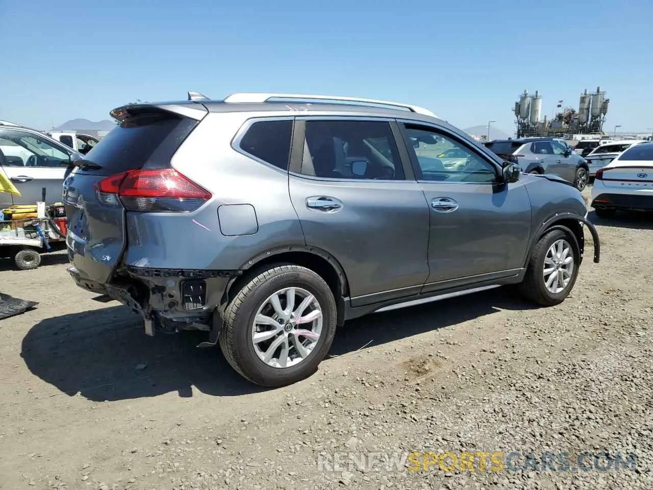 3 Фотография поврежденного автомобиля JN8AT2MT3LW042602 NISSAN ROGUE 2020