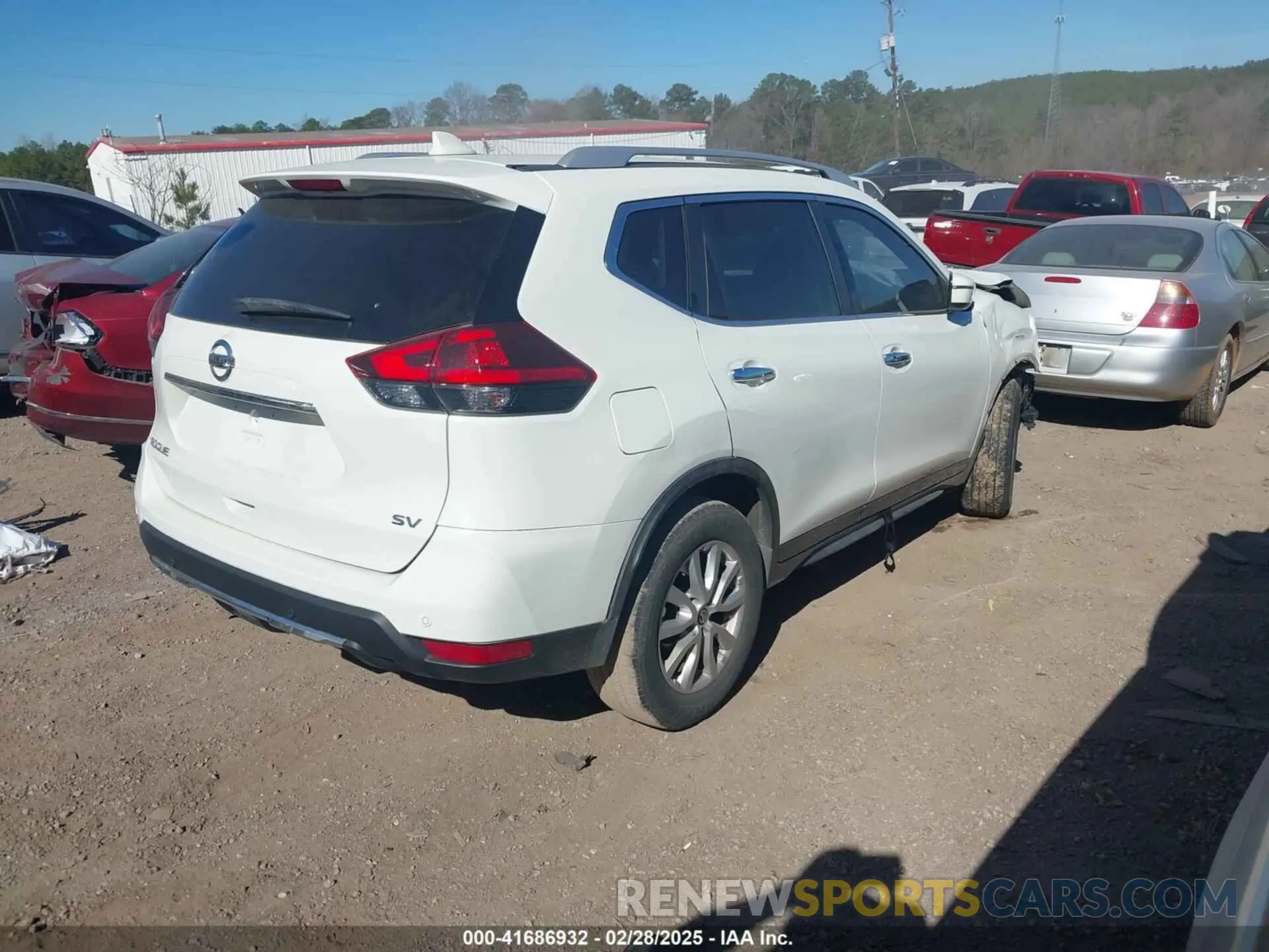4 Photograph of a damaged car JN8AT2MT4LW043452 NISSAN ROGUE 2020