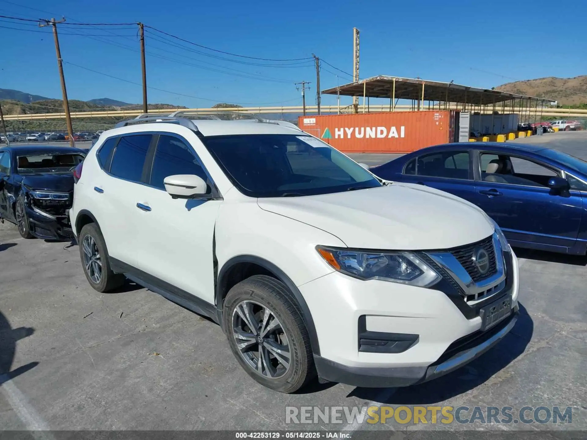 1 Photograph of a damaged car JN8AT2MT5LW012260 NISSAN ROGUE 2020
