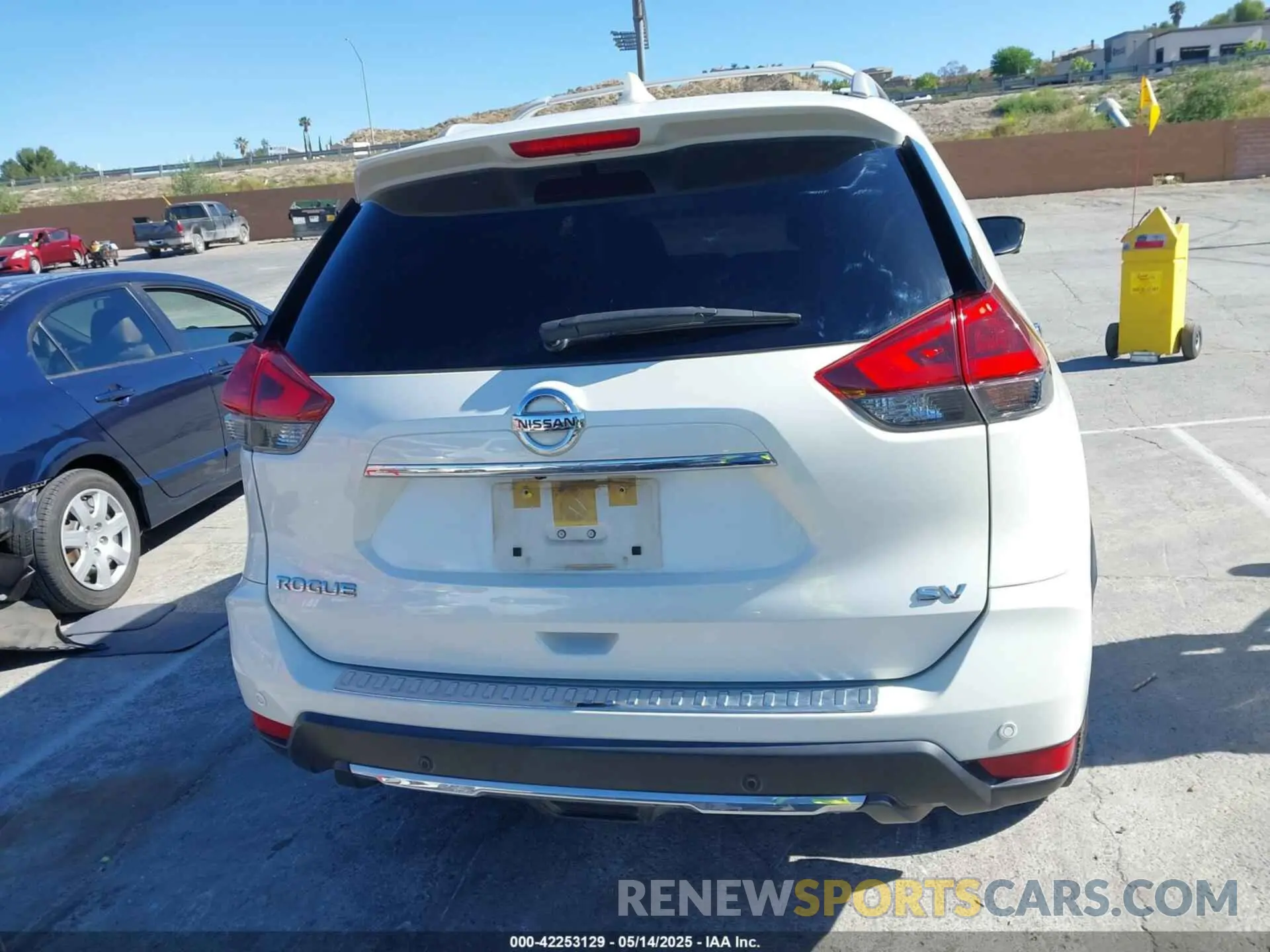 16 Photograph of a damaged car JN8AT2MT5LW012260 NISSAN ROGUE 2020