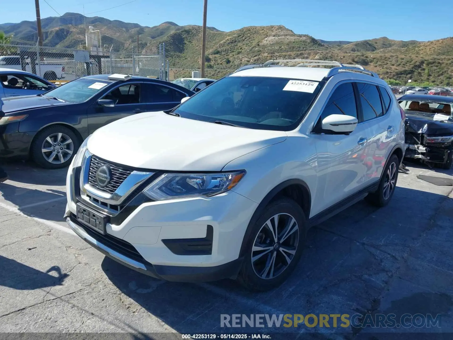 2 Photograph of a damaged car JN8AT2MT5LW012260 NISSAN ROGUE 2020
