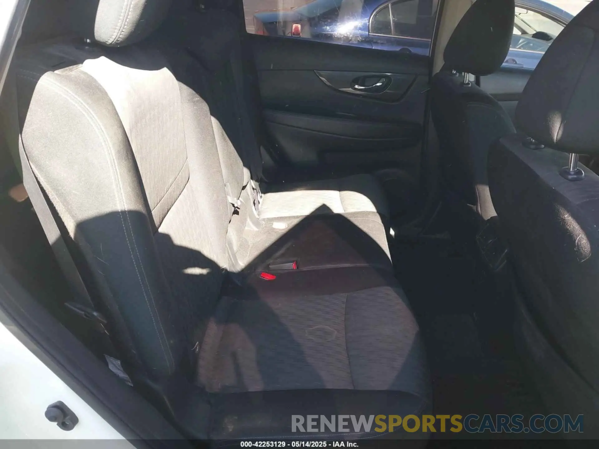 8 Photograph of a damaged car JN8AT2MT5LW012260 NISSAN ROGUE 2020