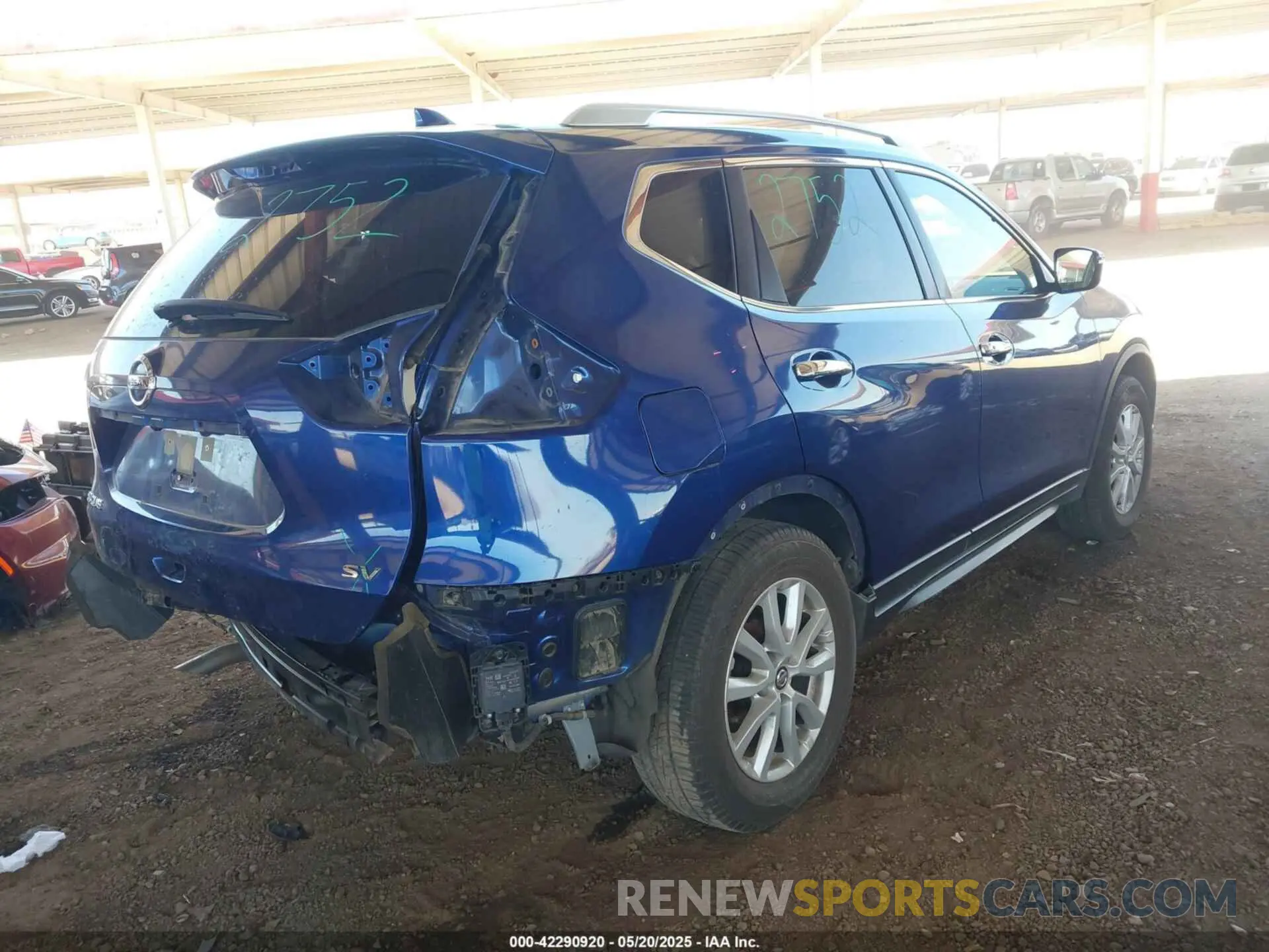4 Photograph of a damaged car JN8AT2MT6LW004541 NISSAN ROGUE 2020