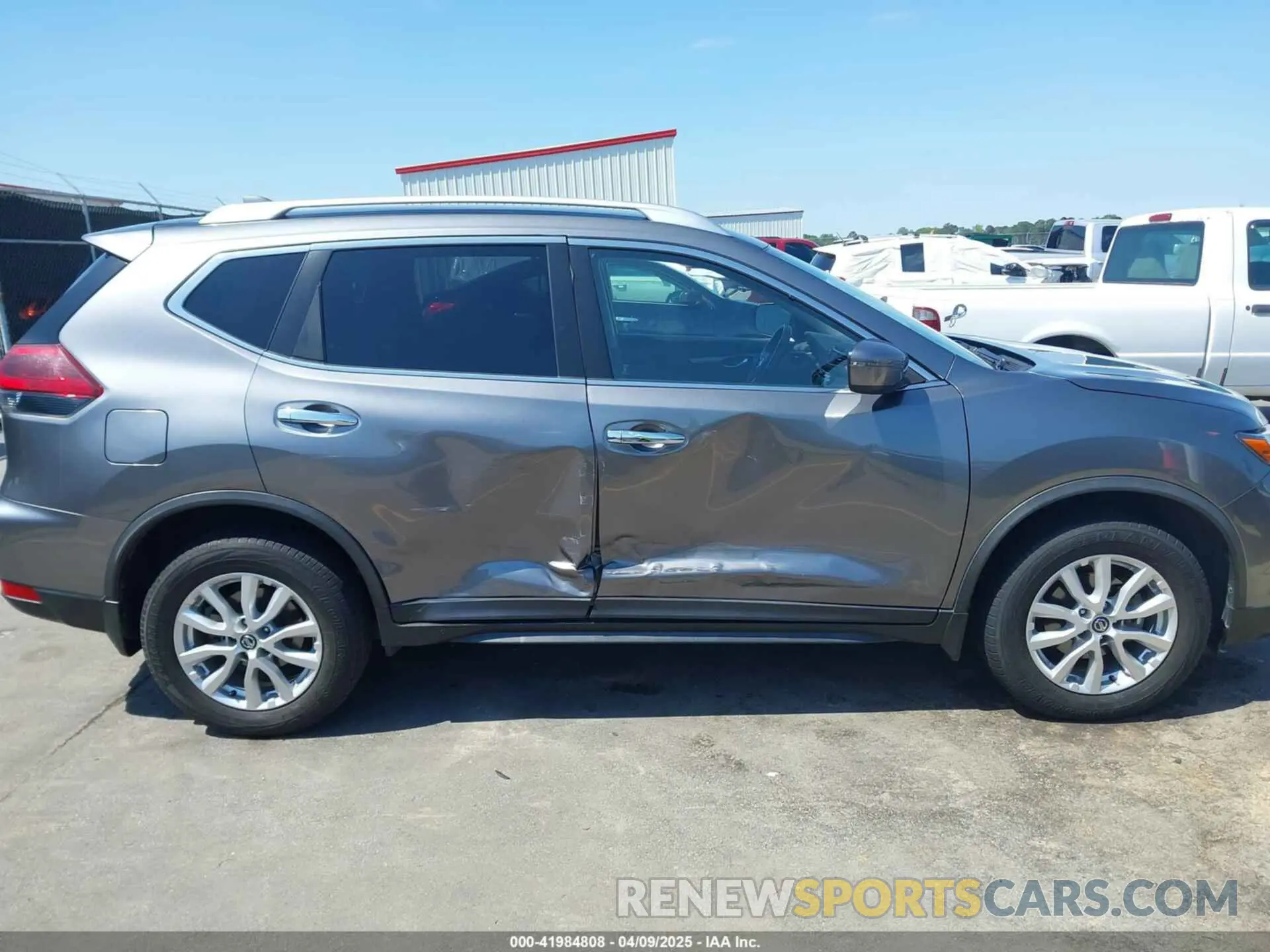 13 Фотография поврежденного автомобиля JN8AT2MT8LW036231 NISSAN ROGUE 2020