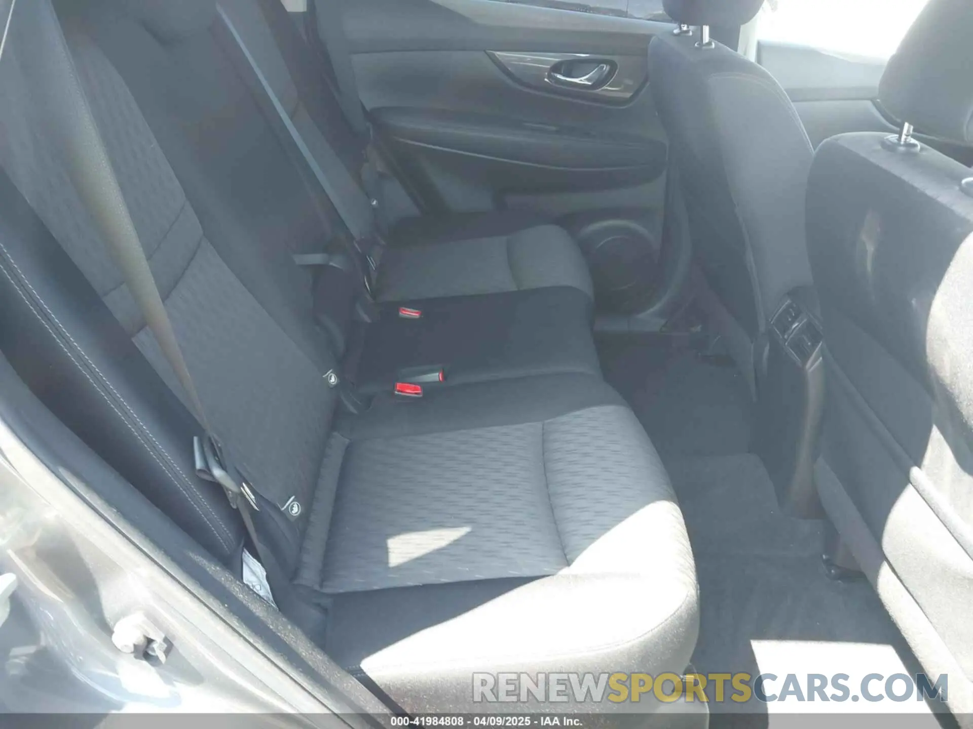 8 Фотография поврежденного автомобиля JN8AT2MT8LW036231 NISSAN ROGUE 2020