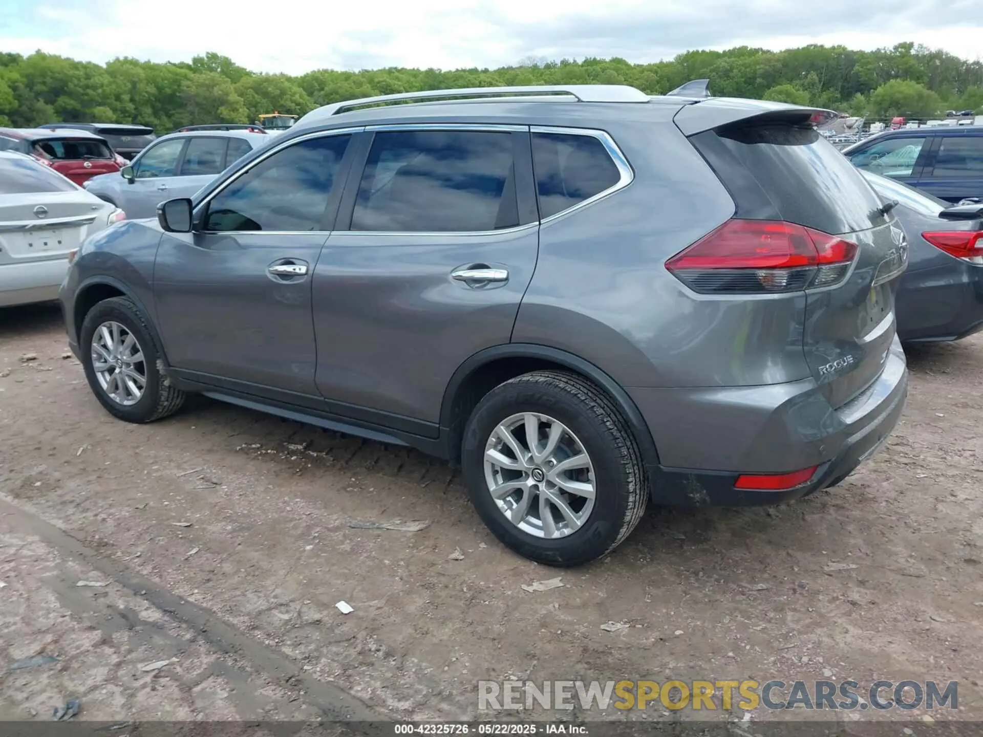 3 Фотография поврежденного автомобиля JN8AT2MT9LW002413 NISSAN ROGUE 2020