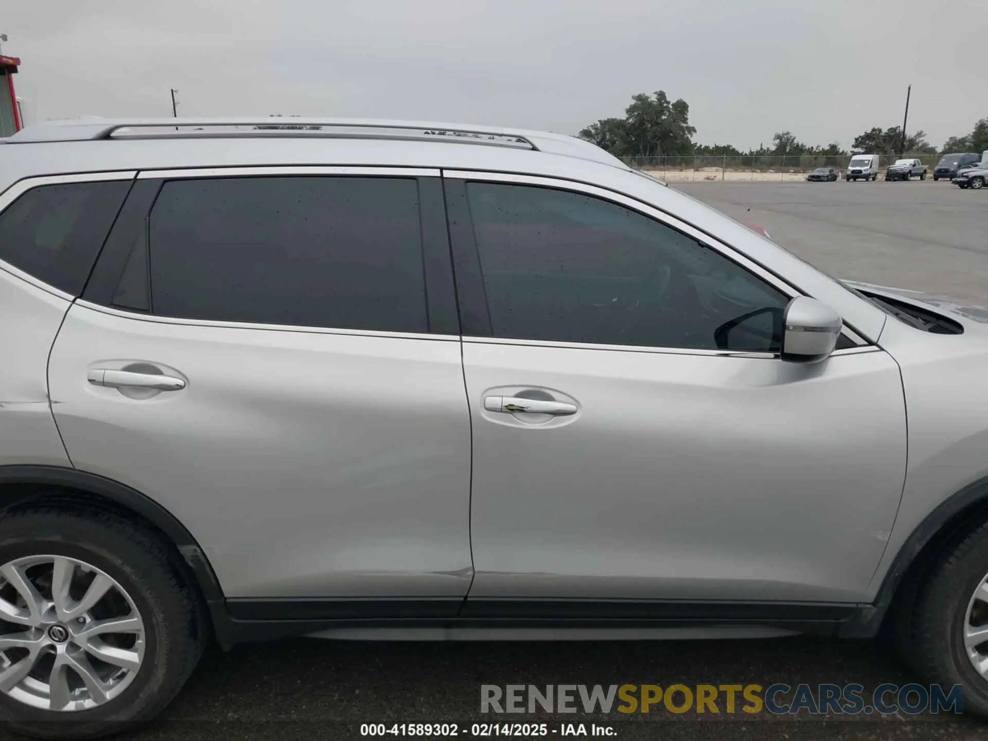 13 Photograph of a damaged car JN8AT2MT9LW032799 NISSAN ROGUE 2020