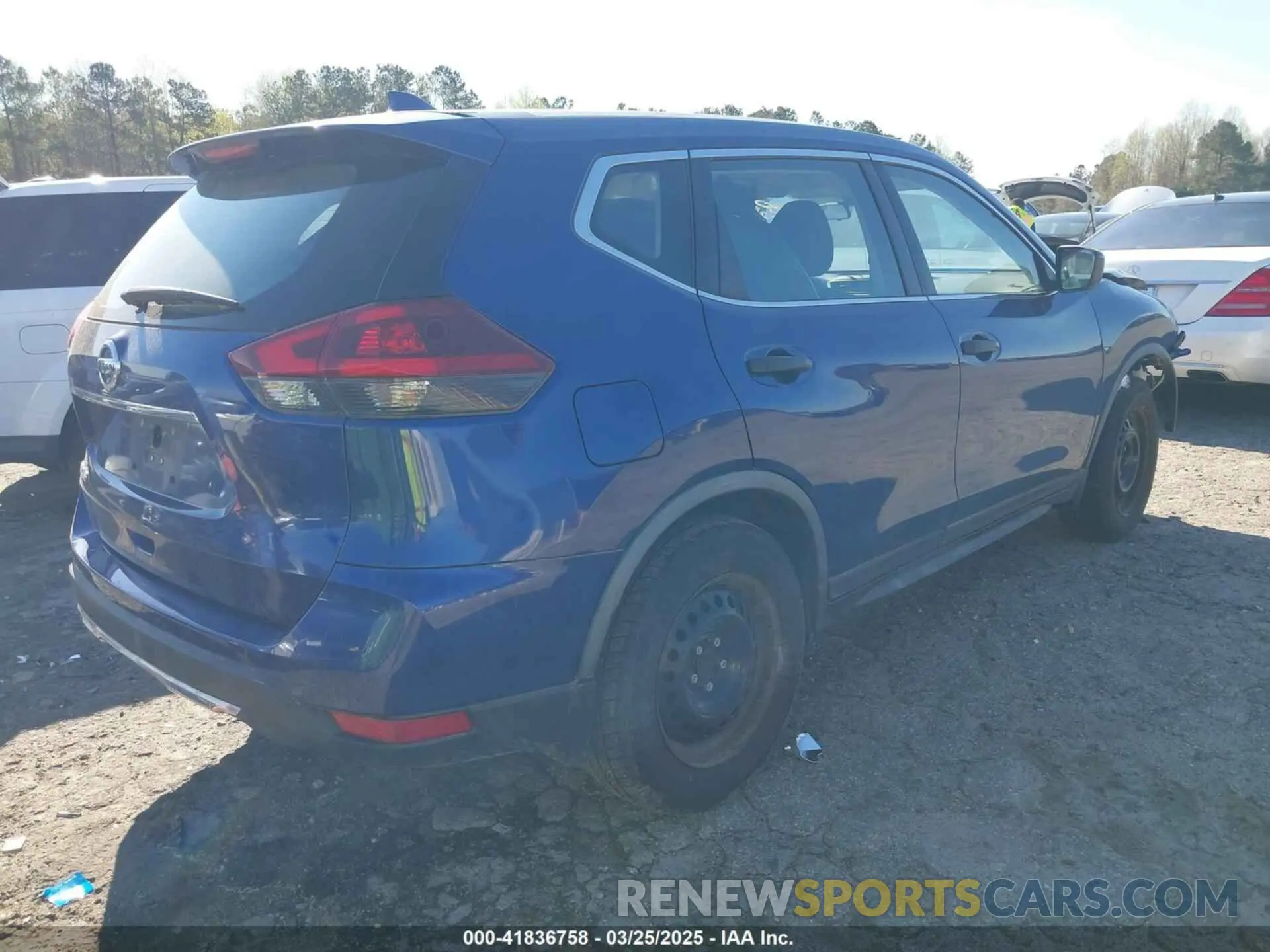 4 Photograph of a damaged car JN8AT2MTXLW006616 NISSAN ROGUE 2020