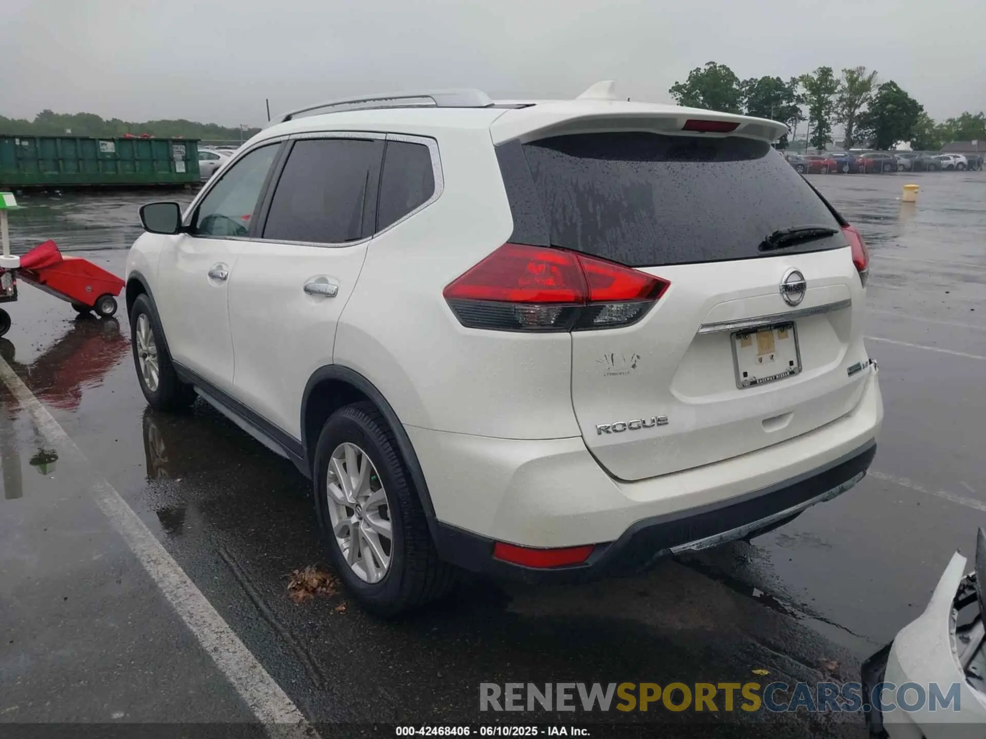3 Photograph of a damaged car JN8AT2MV0LW108752 NISSAN ROGUE 2020