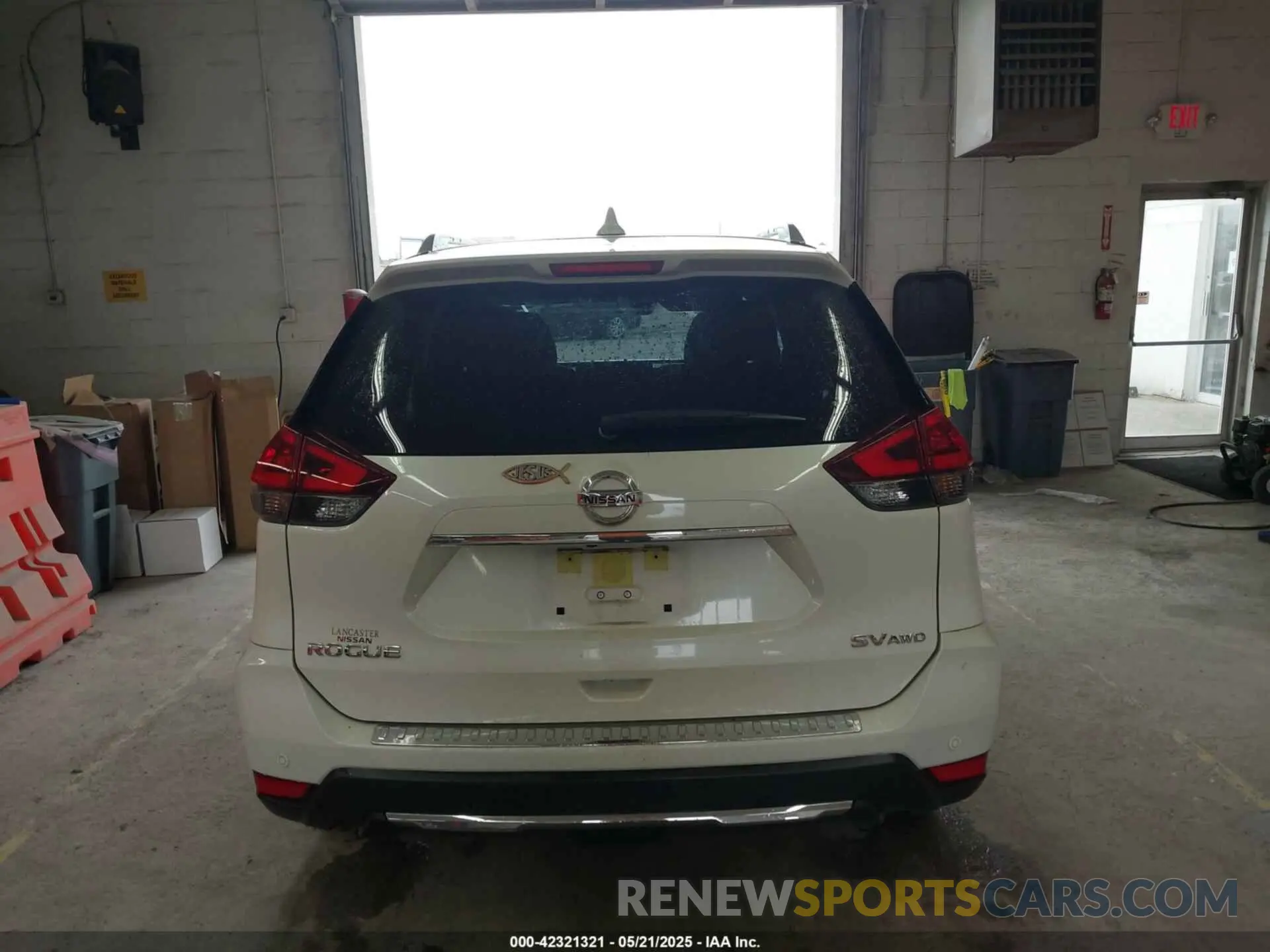 17 Фотография поврежденного автомобиля JN8AT2MV1LW112583 NISSAN ROGUE 2020