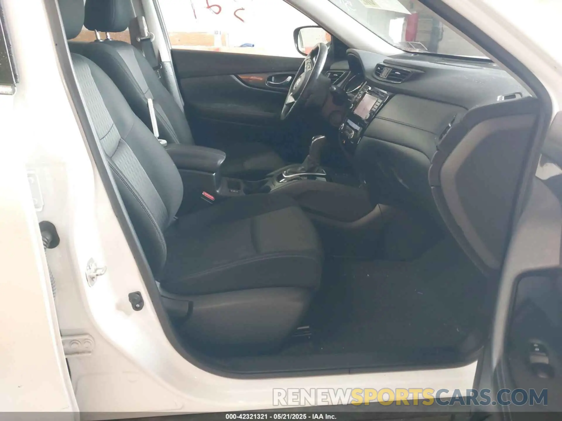 5 Фотография поврежденного автомобиля JN8AT2MV1LW112583 NISSAN ROGUE 2020