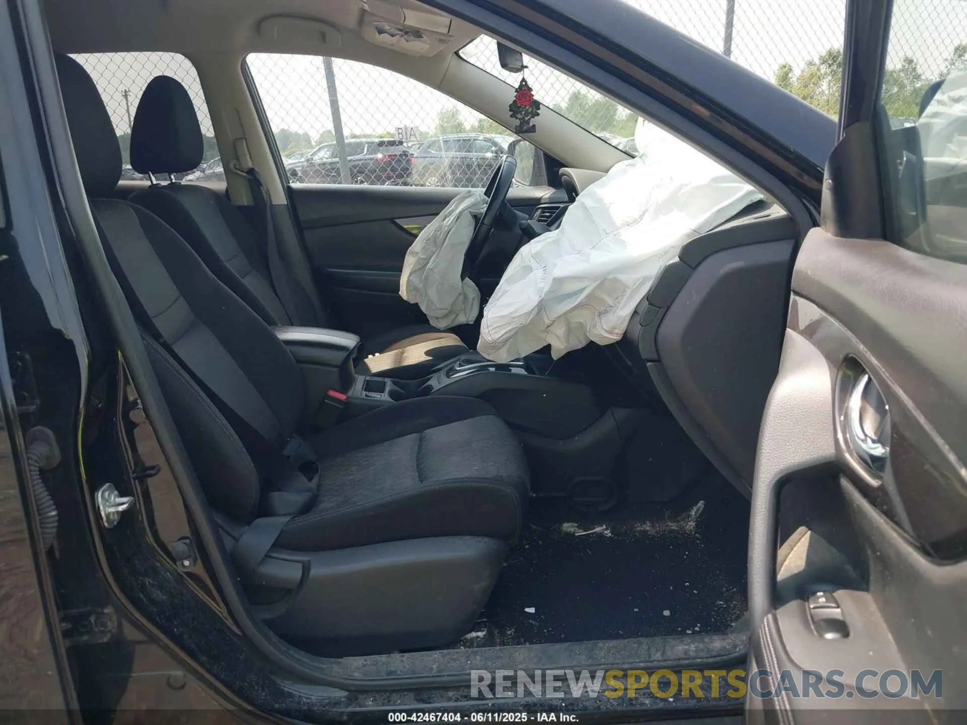 5 Photograph of a damaged car JN8AT2MV2LW109143 NISSAN ROGUE 2020