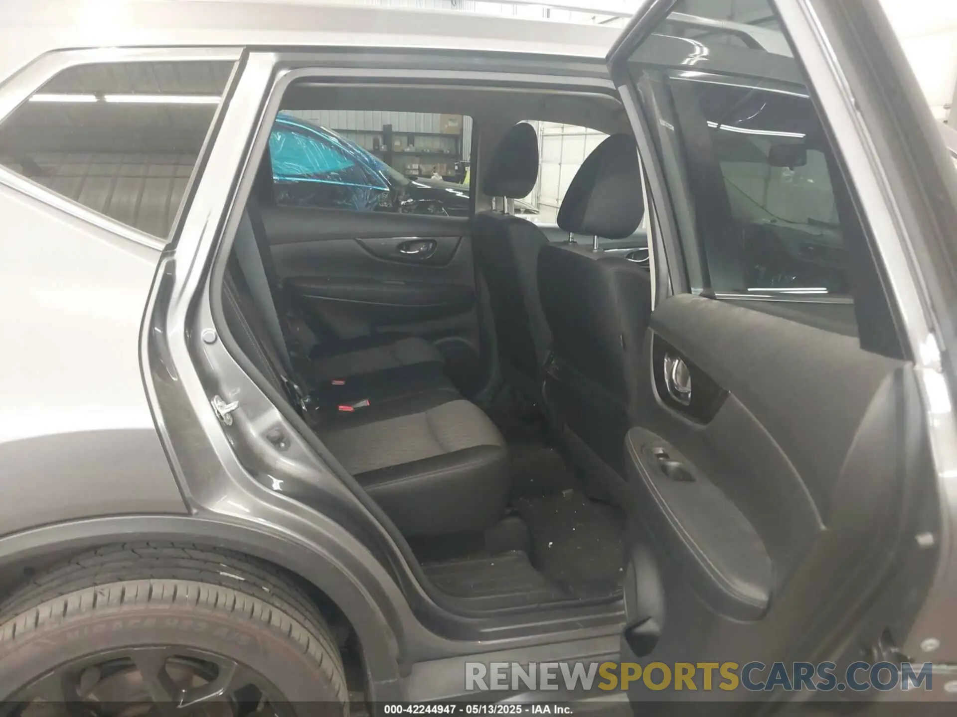8 Photograph of a damaged car JN8AT2MV2LW118893 NISSAN ROGUE 2020
