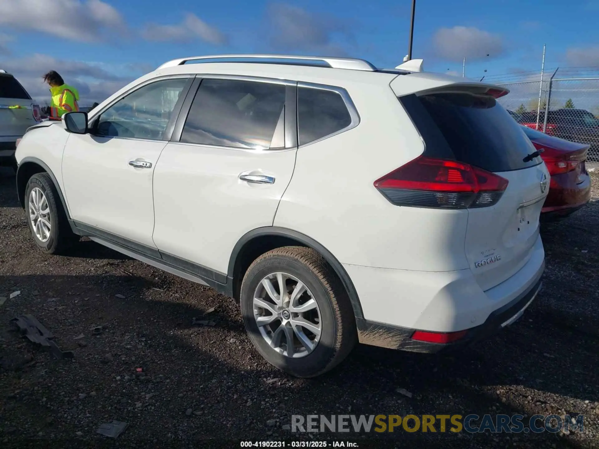 3 Фотография поврежденного автомобиля JN8AT2MV3LW138117 NISSAN ROGUE 2020