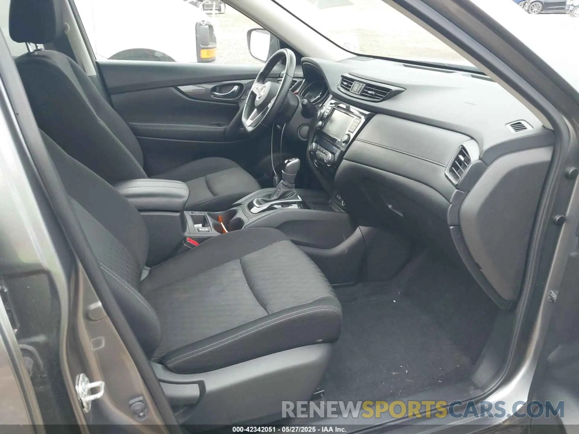 5 Photograph of a damaged car JN8AT2MV4LW112190 NISSAN ROGUE 2020