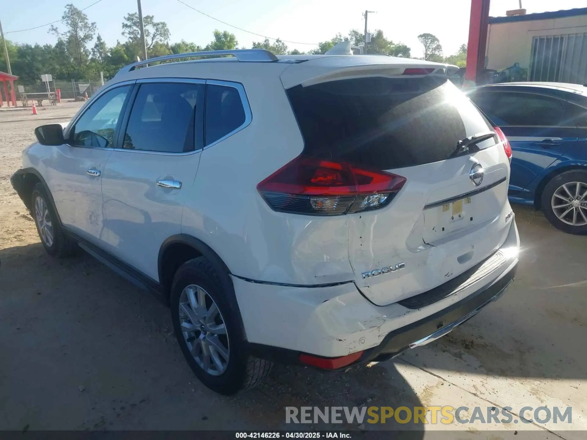 3 Photograph of a damaged car JN8AT2MV4LW112285 NISSAN ROGUE 2020