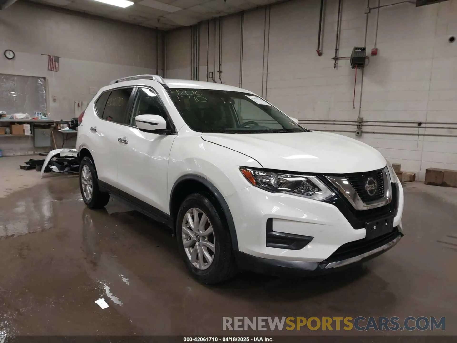 1 Photograph of a damaged car JN8AT2MV5LW103689 NISSAN ROGUE 2020