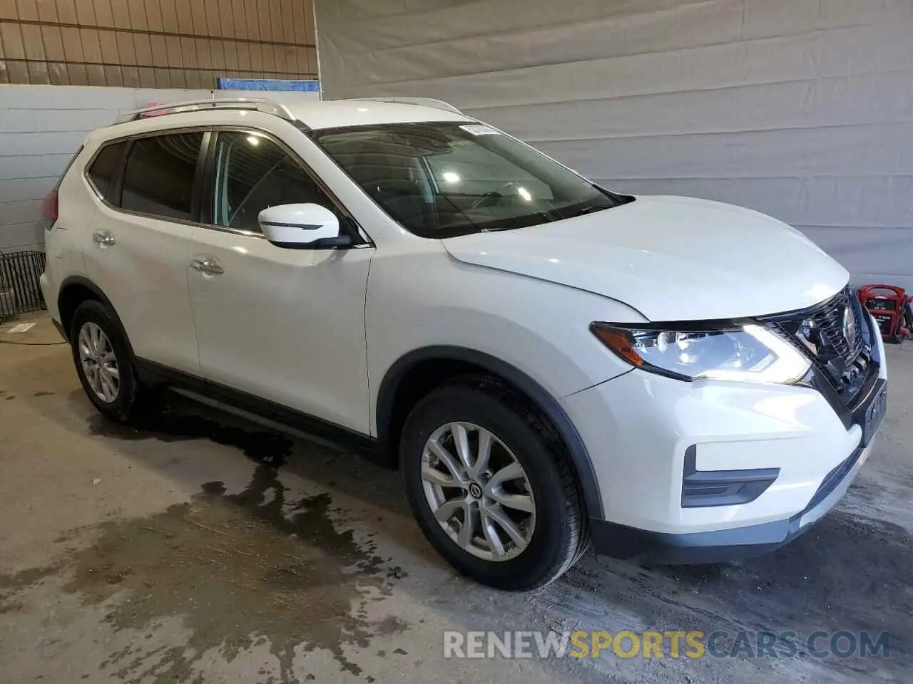 4 Photograph of a damaged car JN8AT2MV5LW106382 NISSAN ROGUE 2020