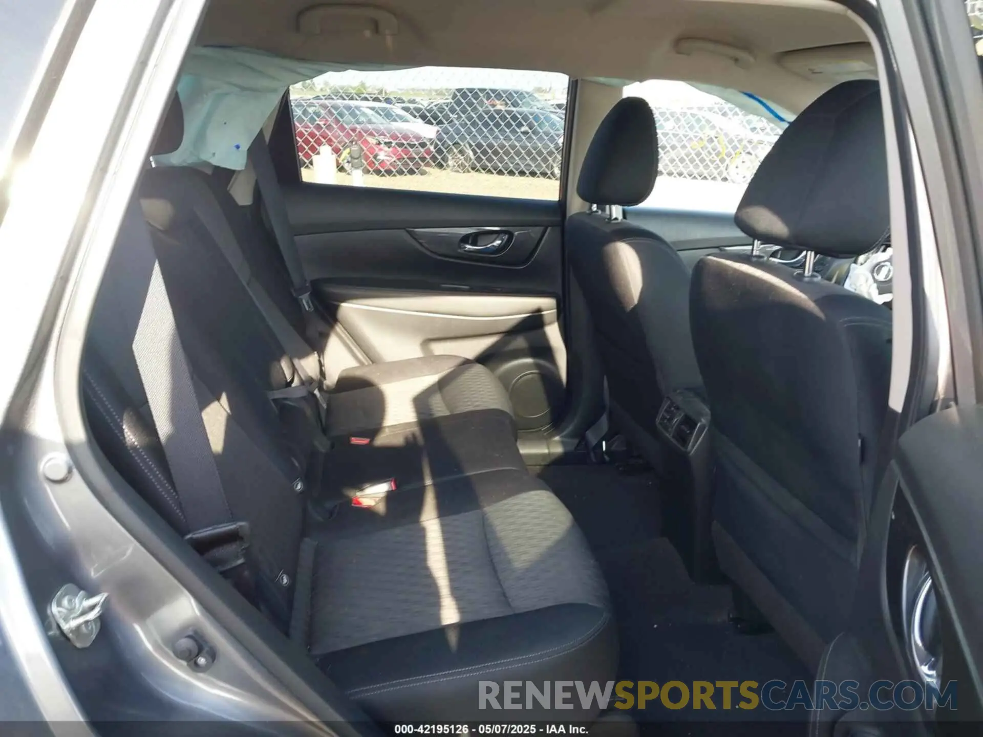 8 Photograph of a damaged car JN8AT2MV5LW122520 NISSAN ROGUE 2020