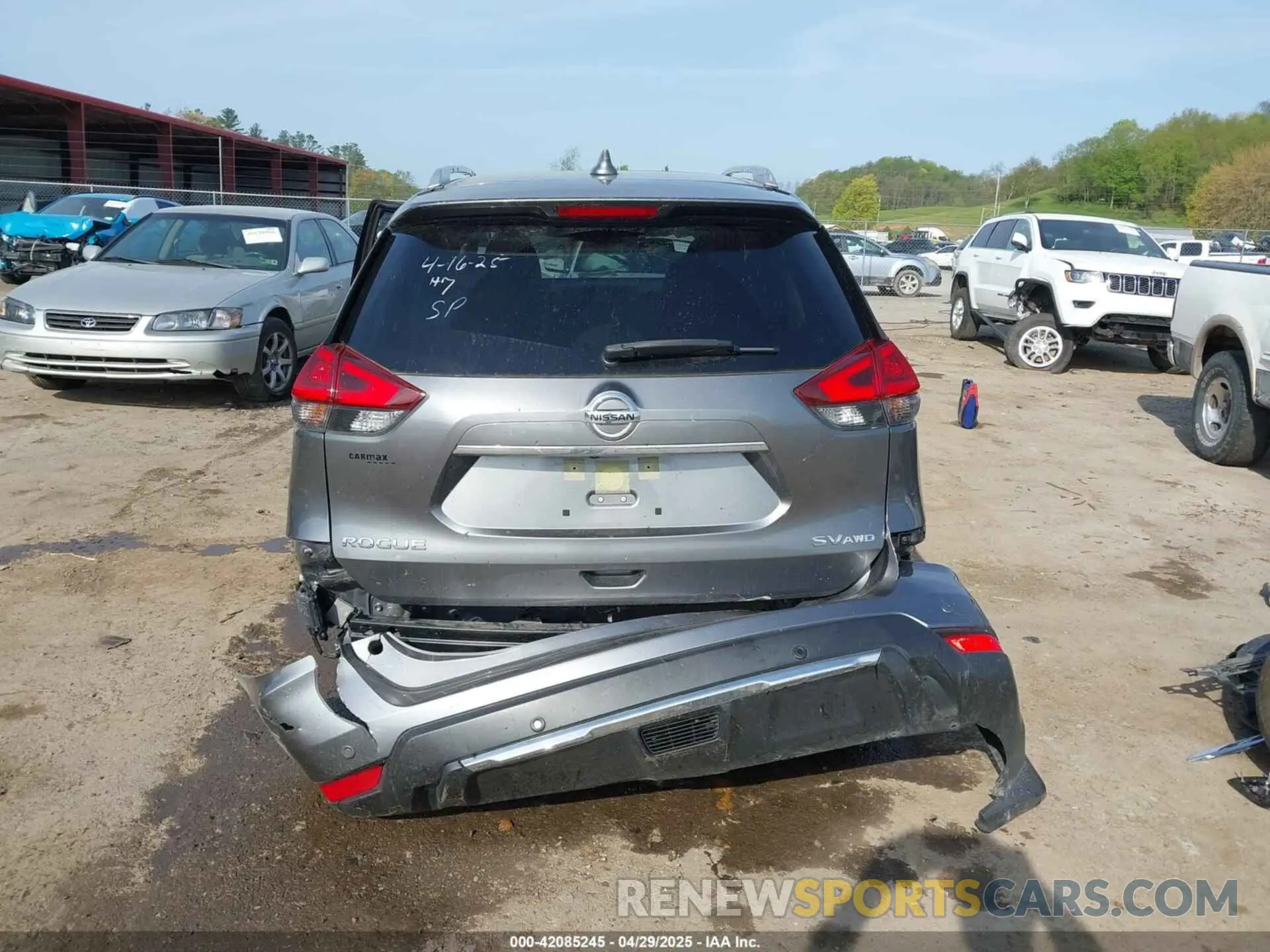17 Photograph of a damaged car JN8AT2MV7LW116590 NISSAN ROGUE 2020