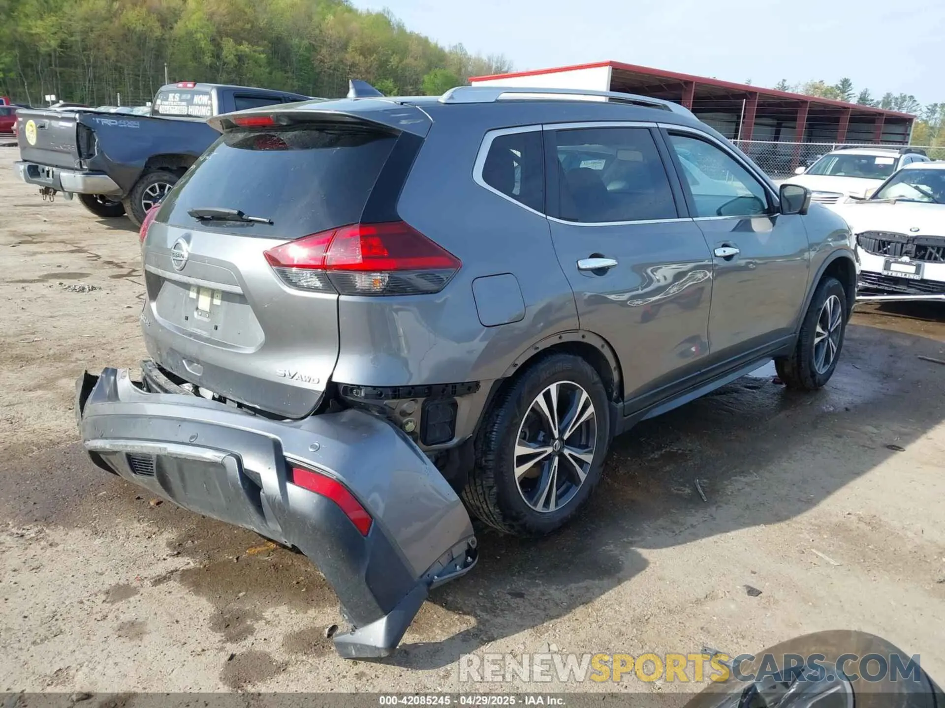 4 Photograph of a damaged car JN8AT2MV7LW116590 NISSAN ROGUE 2020