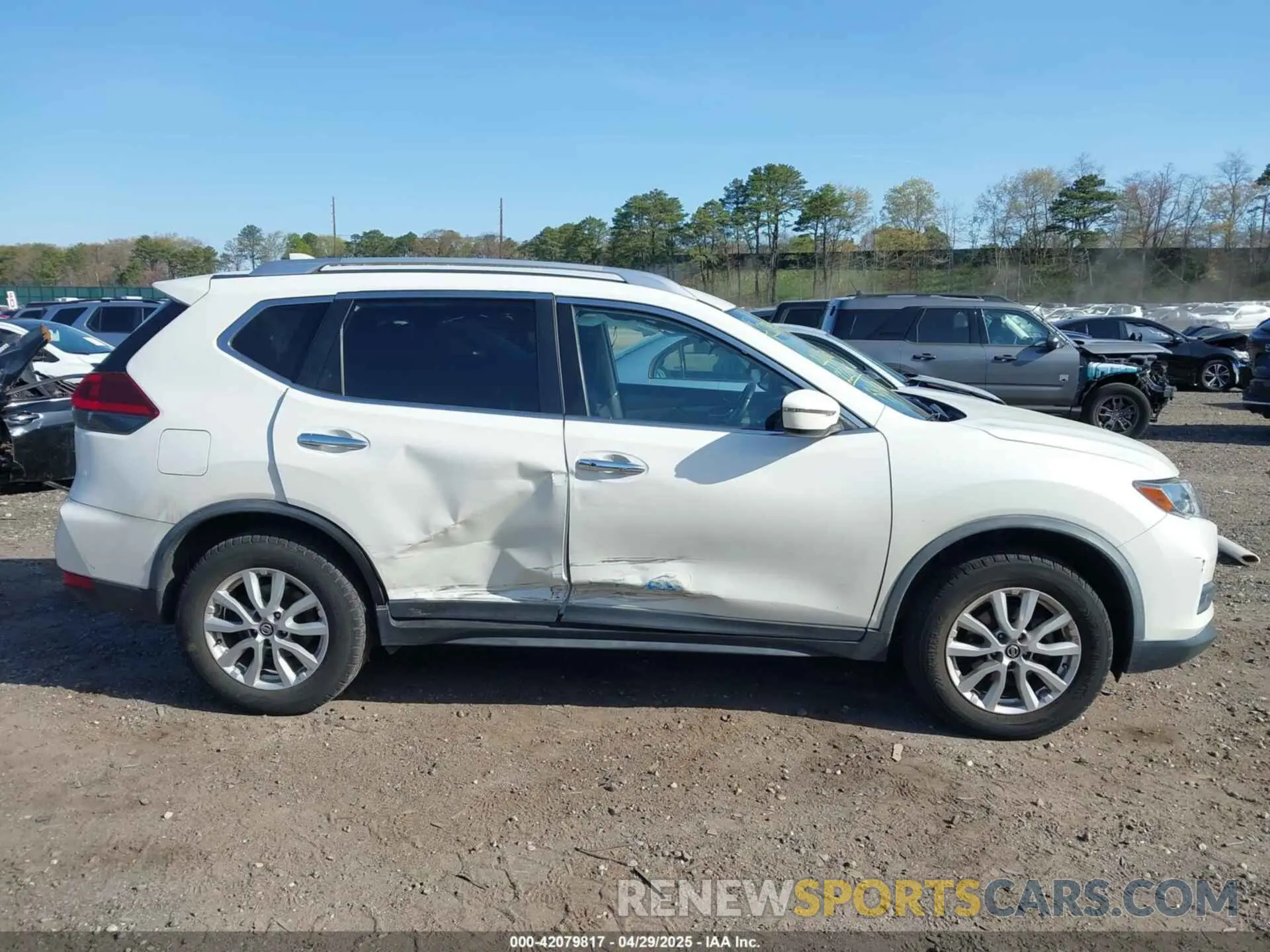 13 Photograph of a damaged car JN8AT2MV7LW118470 NISSAN ROGUE 2020