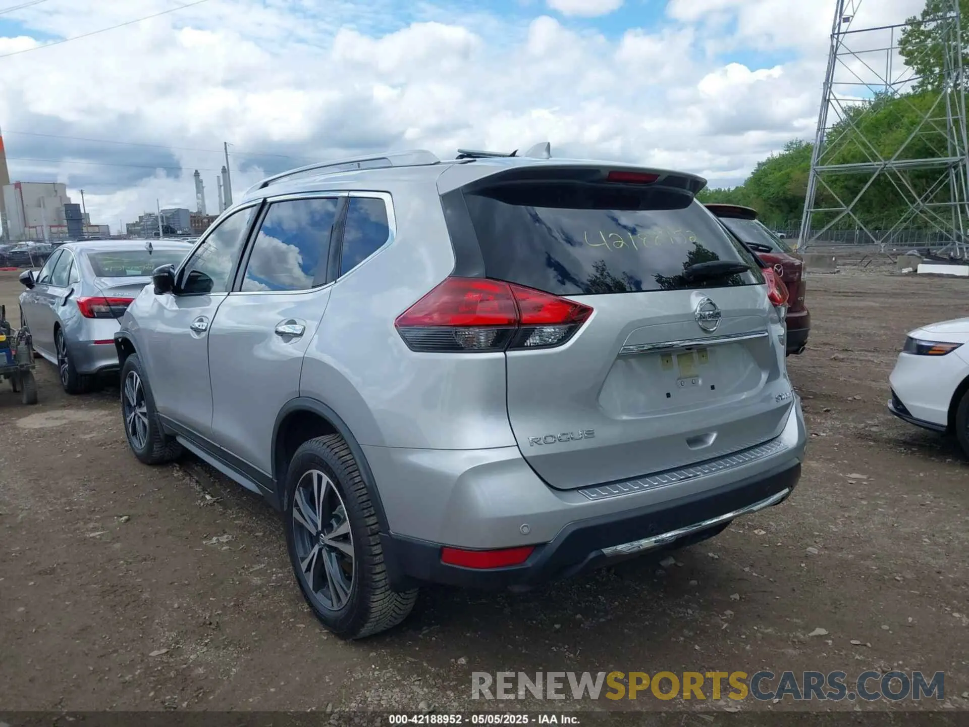 3 Фотография поврежденного автомобиля JN8AT2MV7LW134197 NISSAN ROGUE 2020