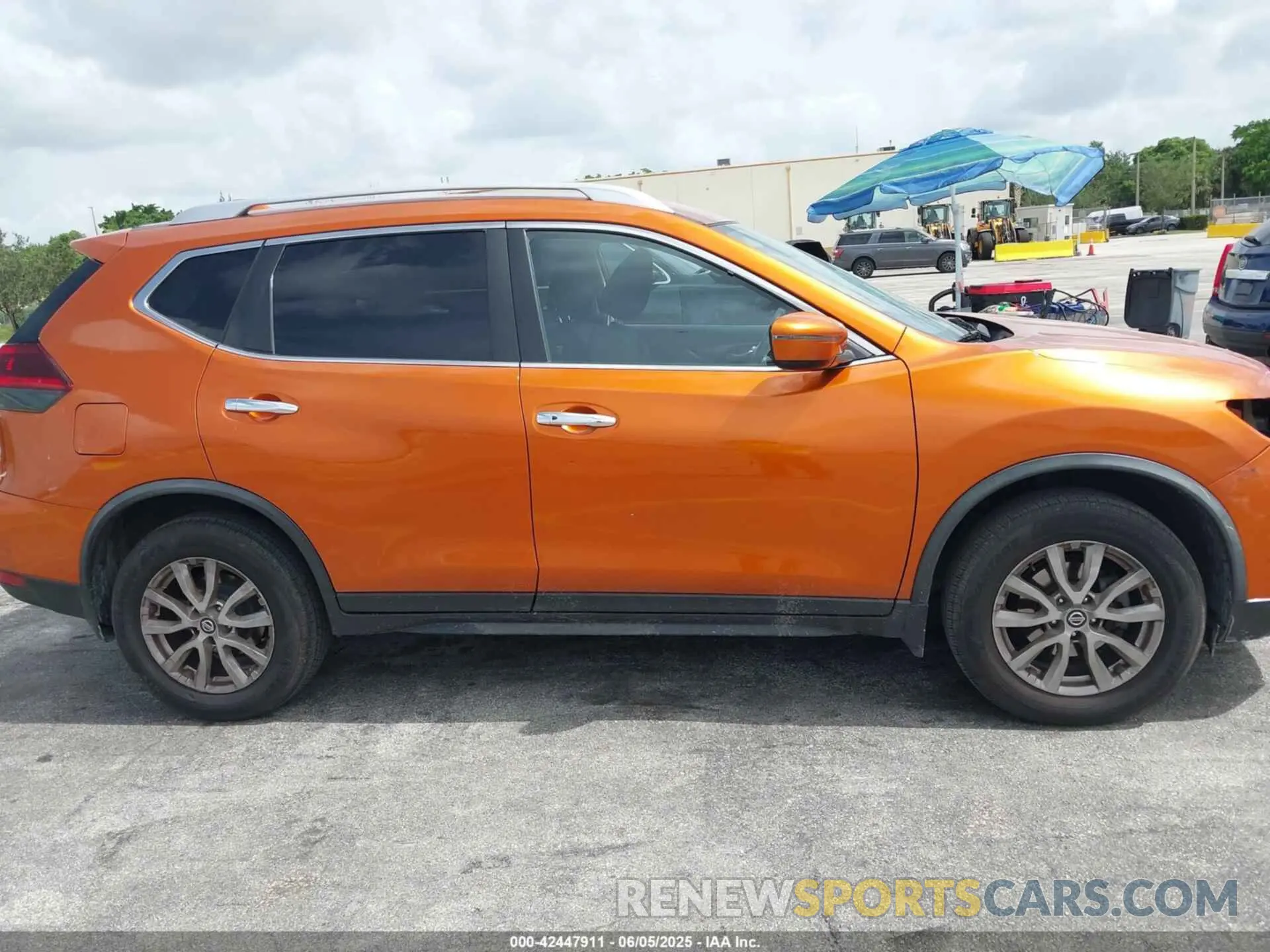 13 Photograph of a damaged car JN8AT2MV8LW107302 NISSAN ROGUE 2020