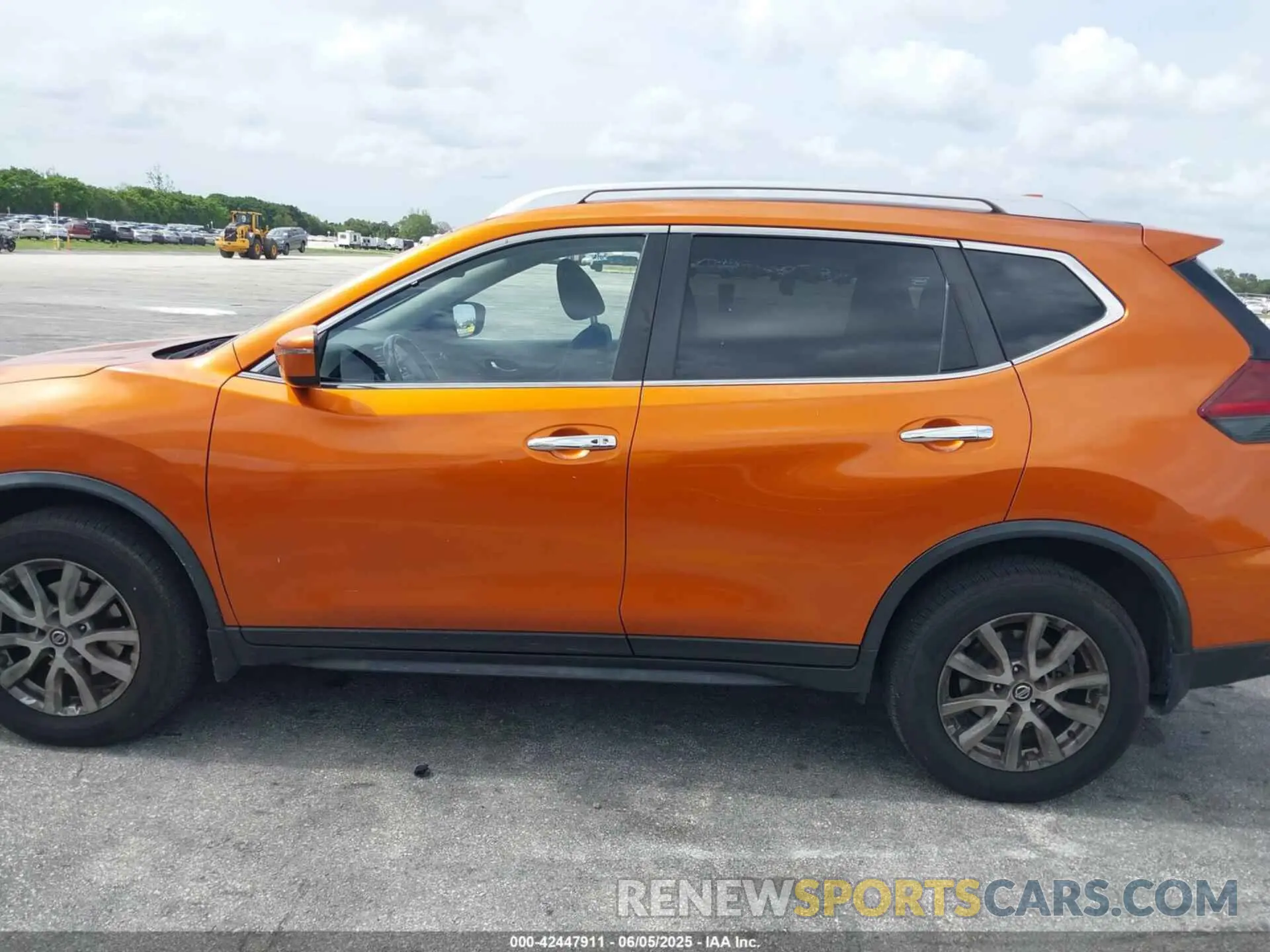 14 Photograph of a damaged car JN8AT2MV8LW107302 NISSAN ROGUE 2020