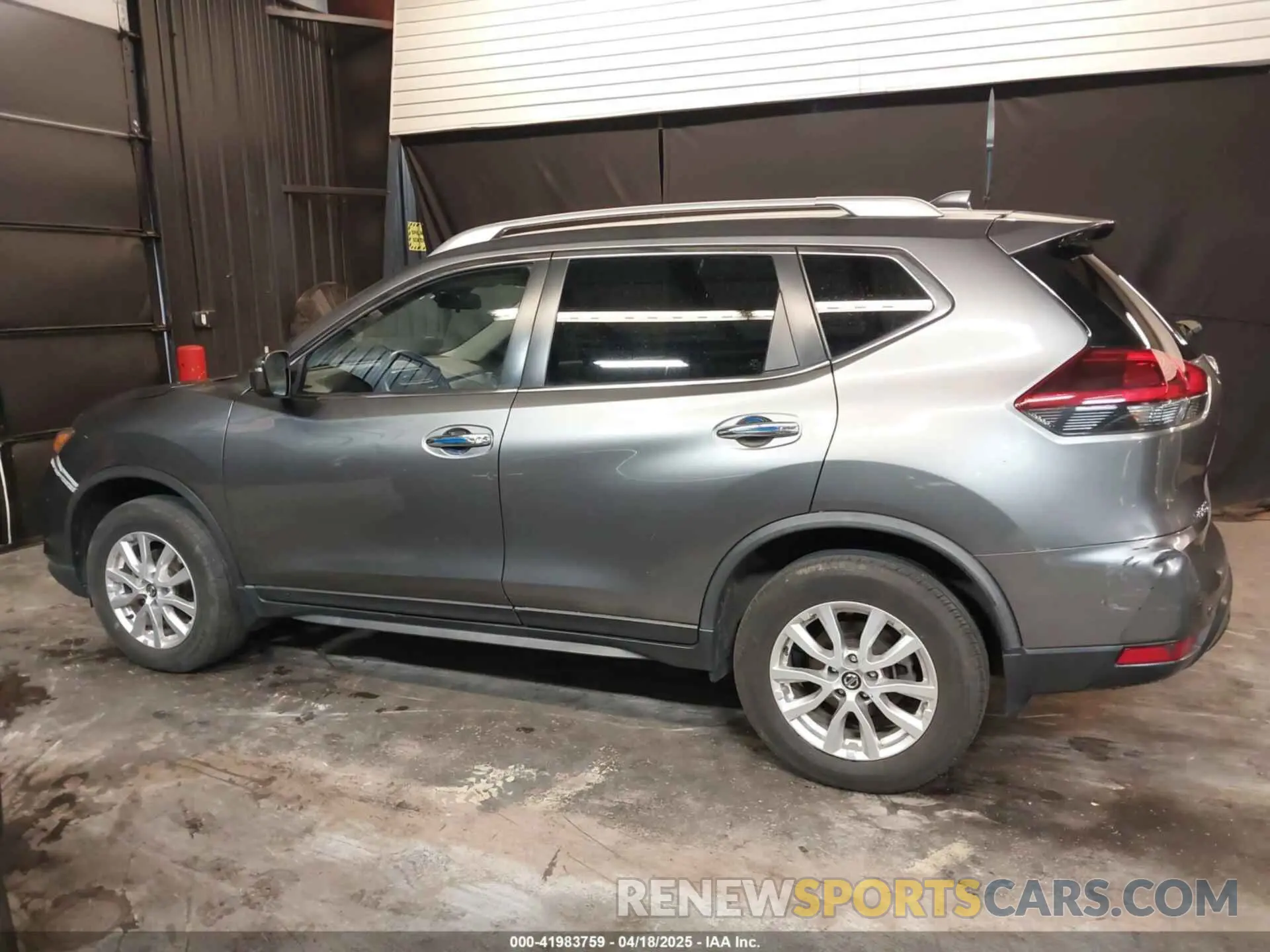 14 Photograph of a damaged car JN8AT2MV8LW114802 NISSAN ROGUE 2020