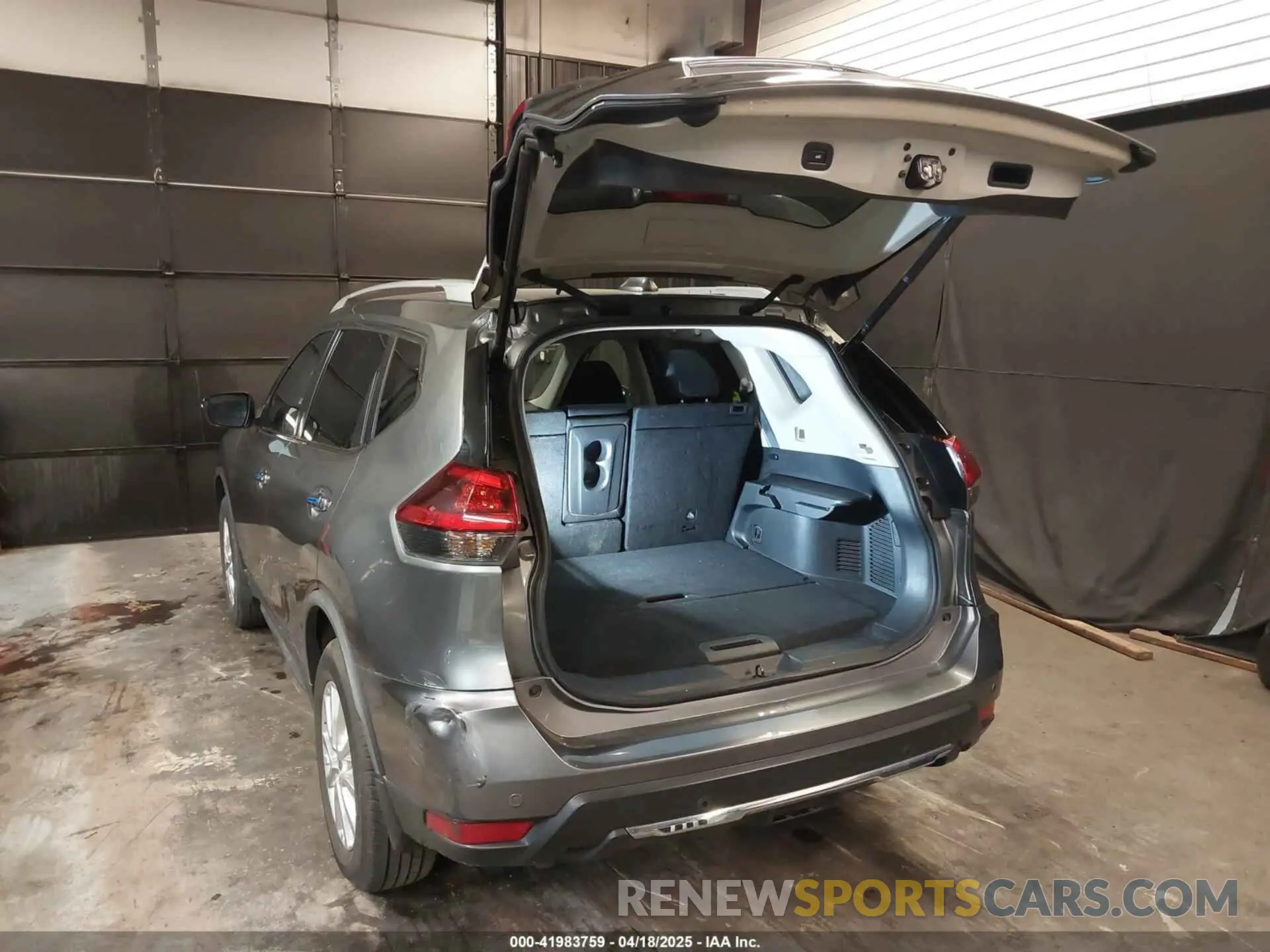 3 Photograph of a damaged car JN8AT2MV8LW114802 NISSAN ROGUE 2020