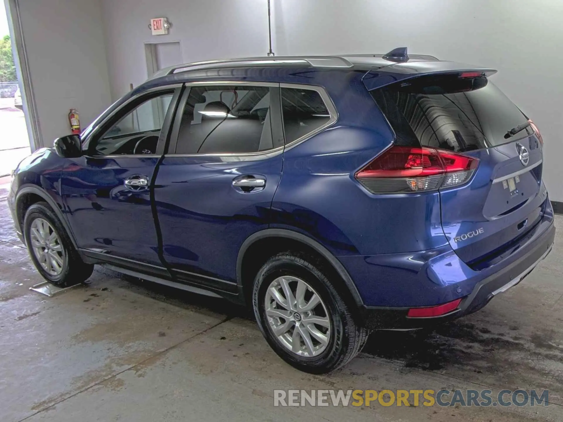 11 Photograph of a damaged car JN8AT2MVXLW112274 NISSAN ROGUE 2020