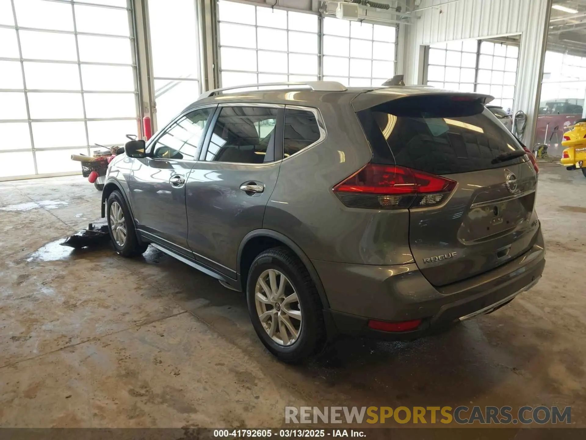 3 Photograph of a damaged car KNMAT2MT2LP521776 NISSAN ROGUE 2020