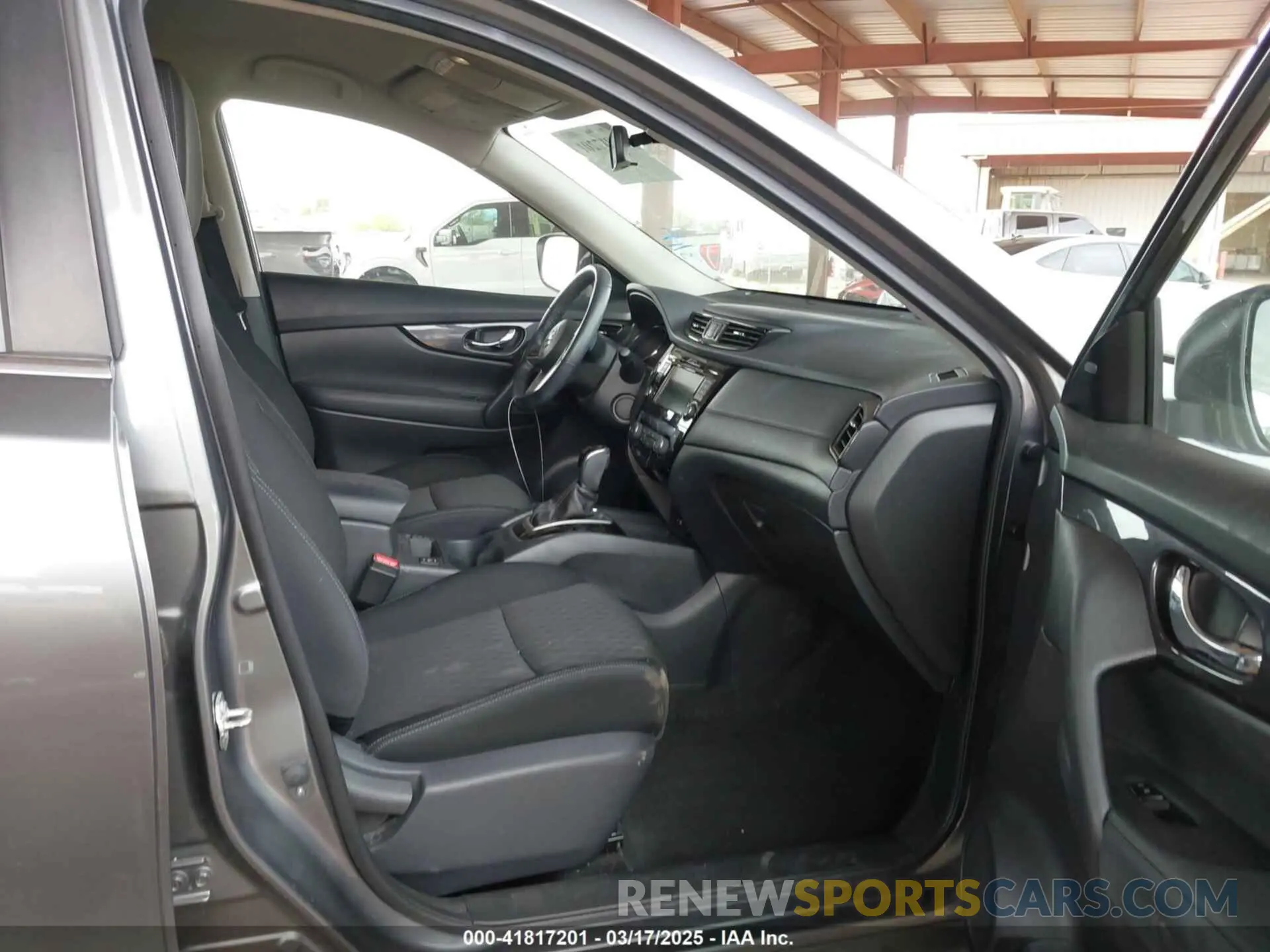 5 Photograph of a damaged car KNMAT2MT2LP521910 NISSAN ROGUE 2020