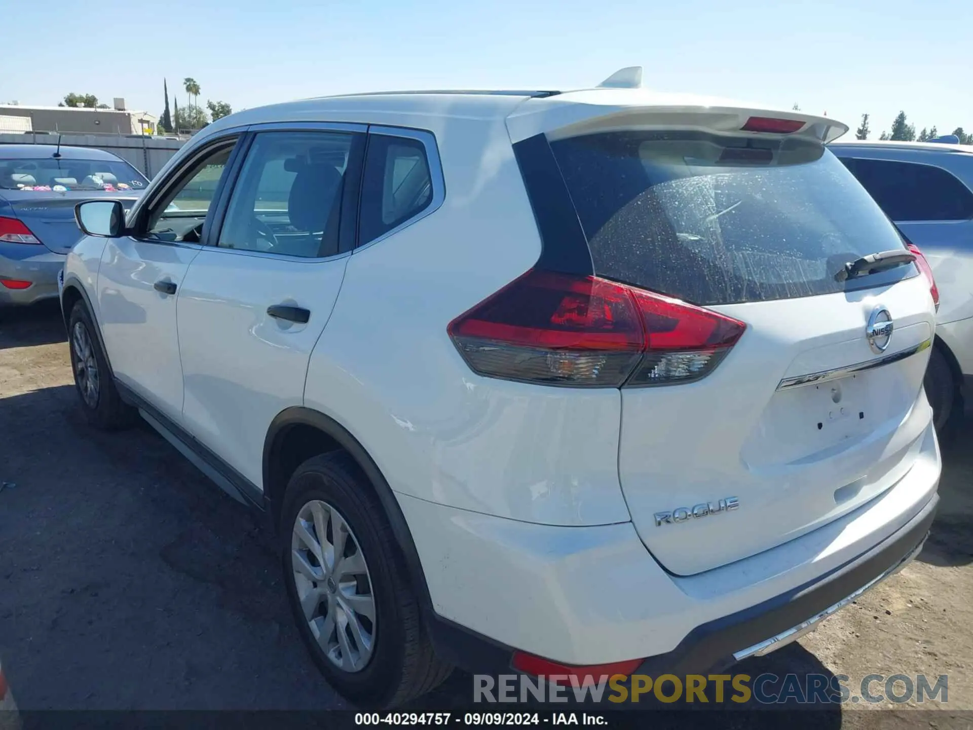 3 Фотография поврежденного автомобиля KNMAT2MT2LP533409 NISSAN ROGUE 2020