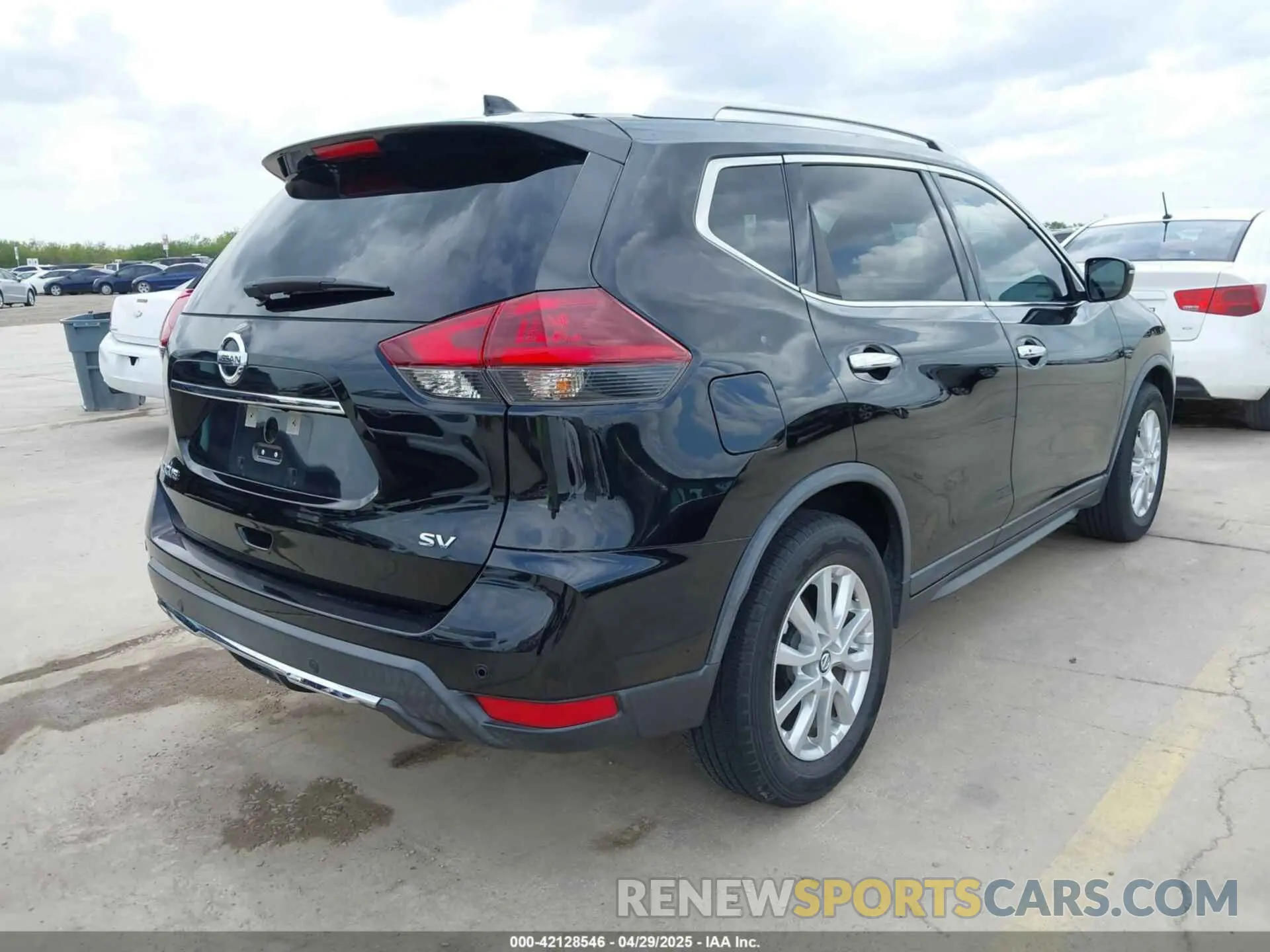 4 Photograph of a damaged car KNMAT2MT3LP521933 NISSAN ROGUE 2020
